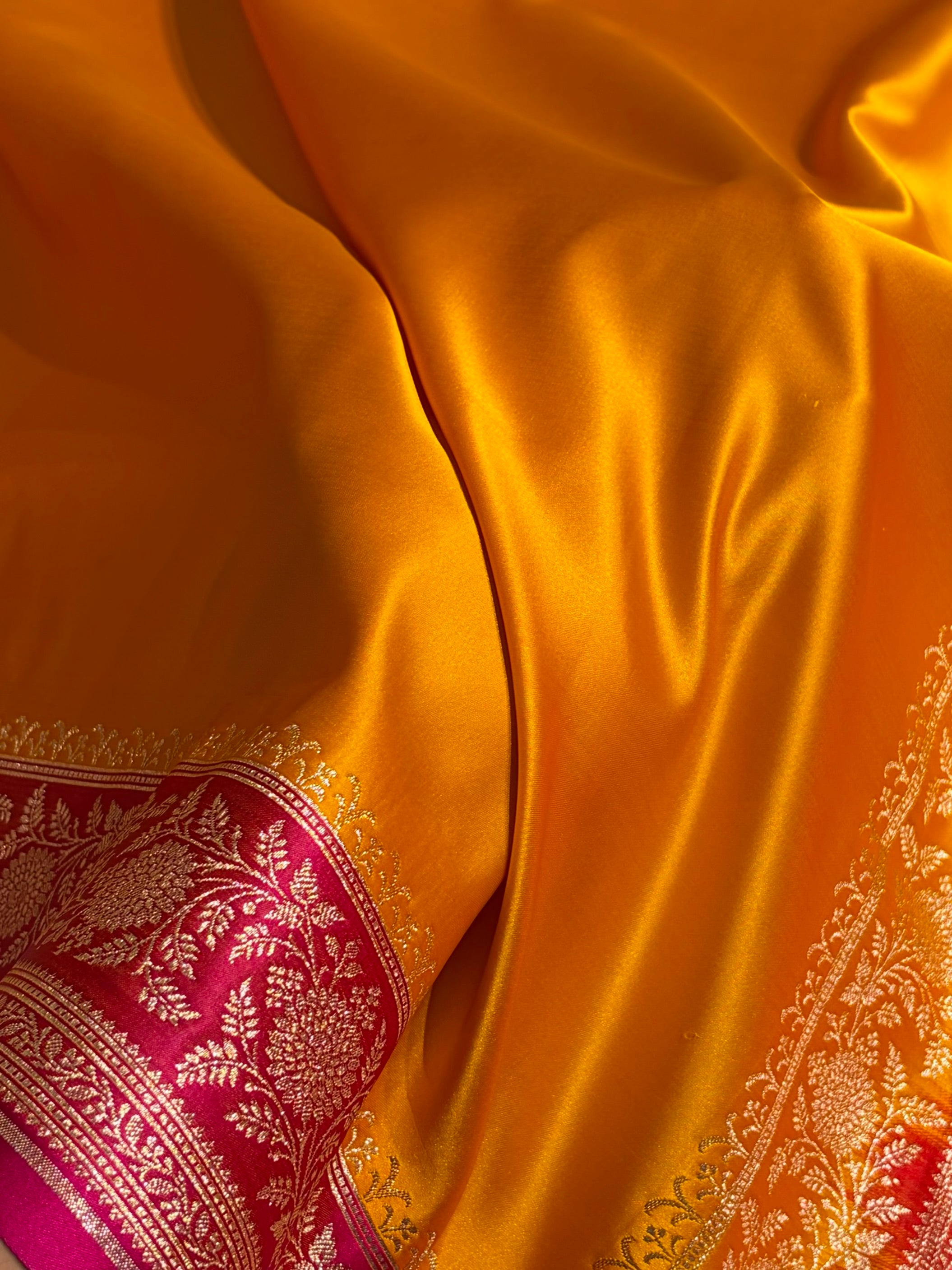 Banarasi Satin Katan Saree Floral Booti Pattern in Contrast Mustard / Rani Shades SK149