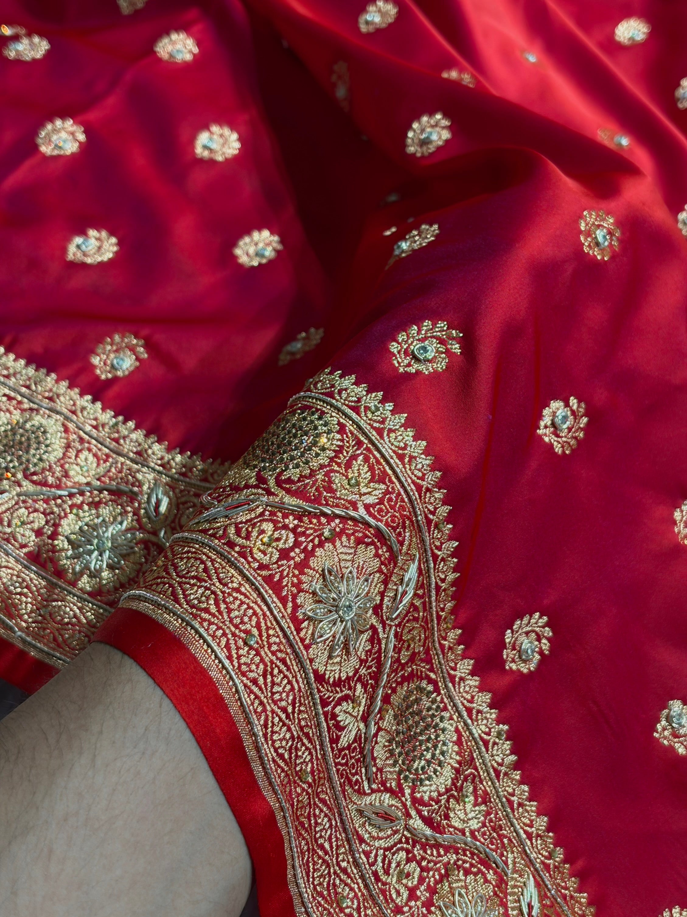 Banarasi Cross Red Work Pattern Satin Katan Silk Saree BSK72