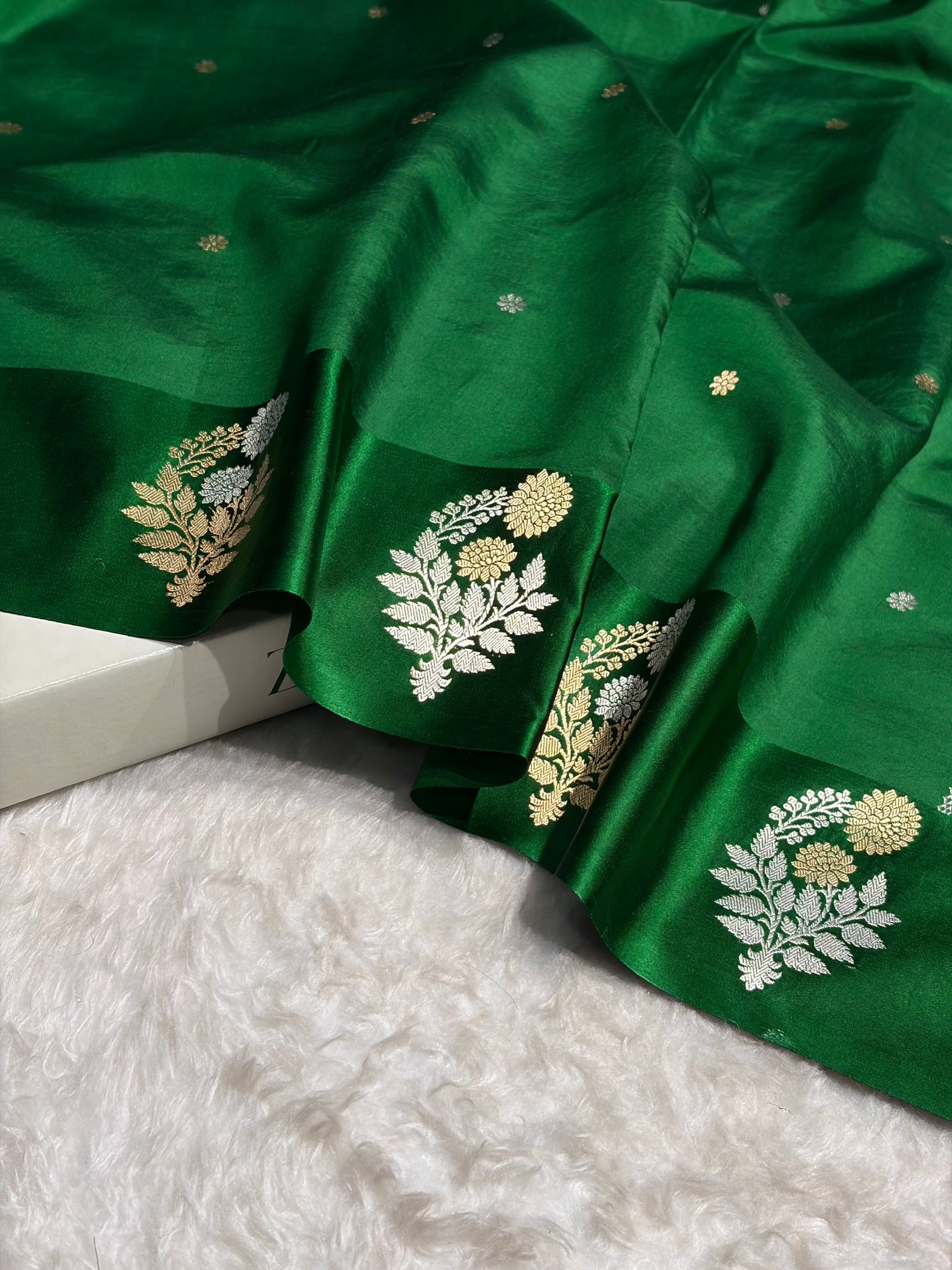 Bottle Green Shade Handwoven Kaduwa Pure Katan Raw Silk RM-05