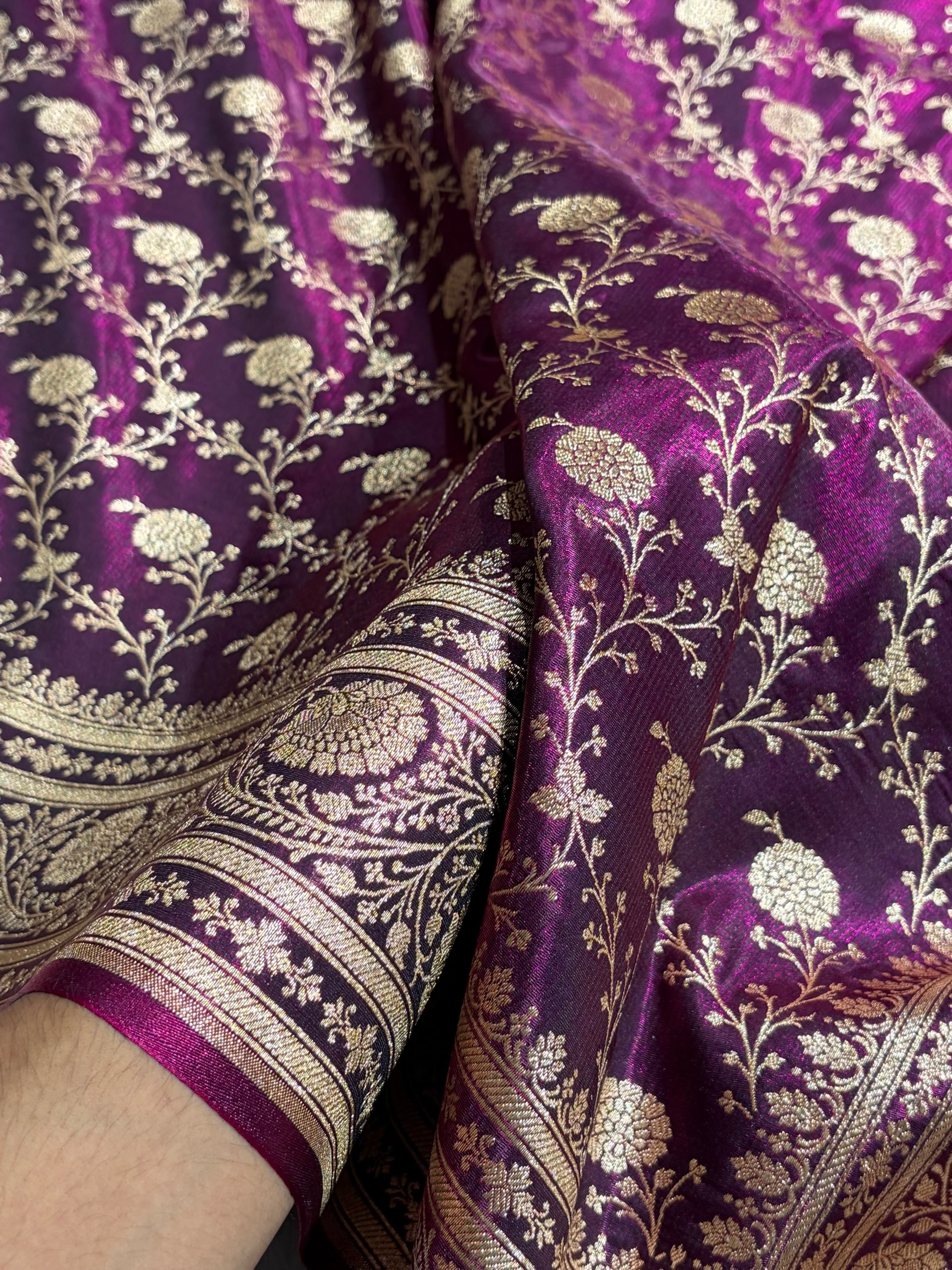 Wine Shades Jaal Pattern Banarasi Satin Silk Saree SS55