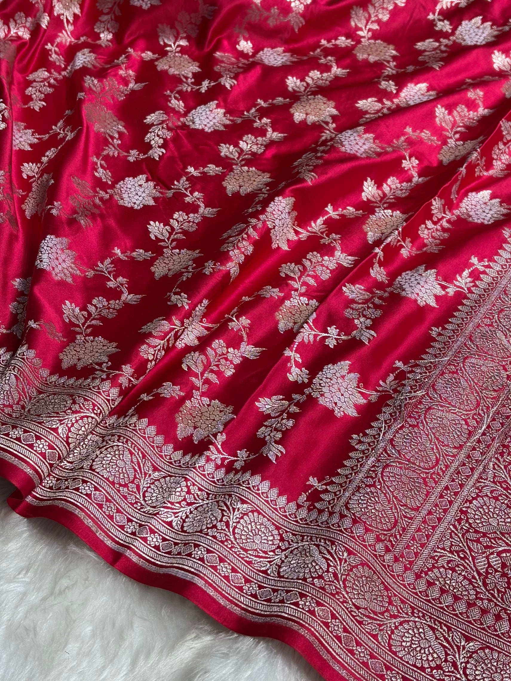 Ruby Pink Shades Jaal Pattern Mashru Silk Saree MS57