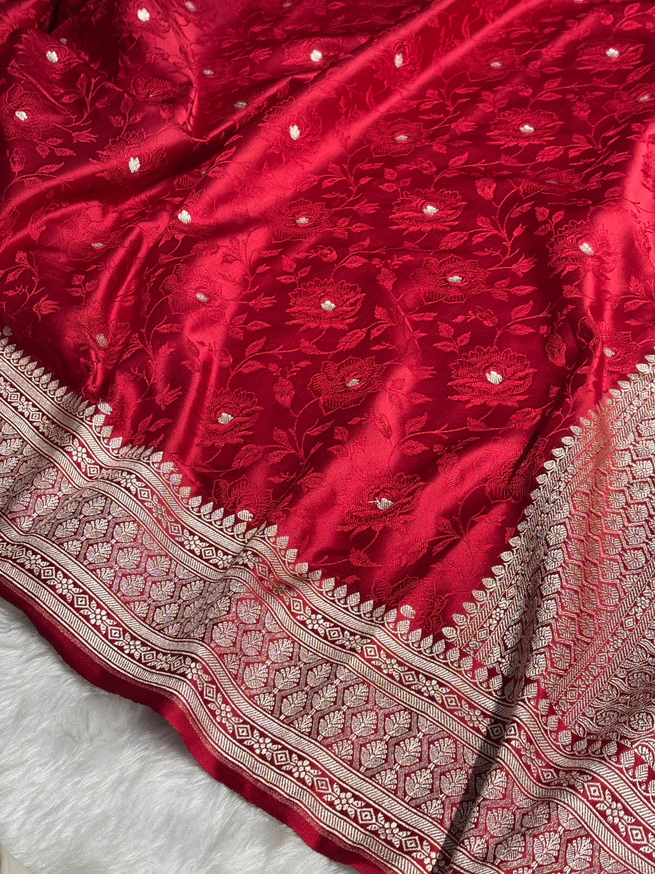 Banarasi Tanchoi Cherry Red Floral Booti Mashru Silk Saree MS59