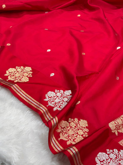 Red Handwoven Kaduwa Pure Katan Paper Silk RM-01