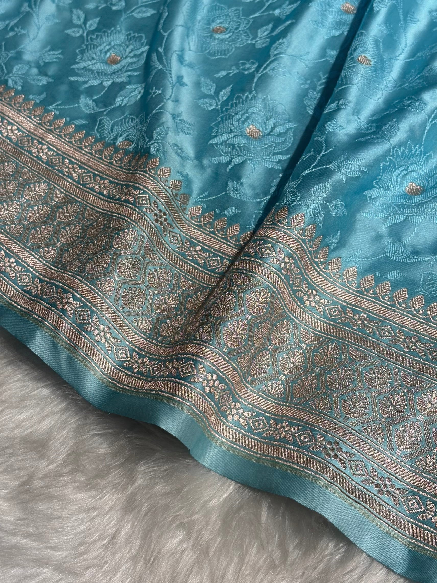 Banarasi Tanchoi Sky Blue Floral Booti Mashru Silk Saree MS59