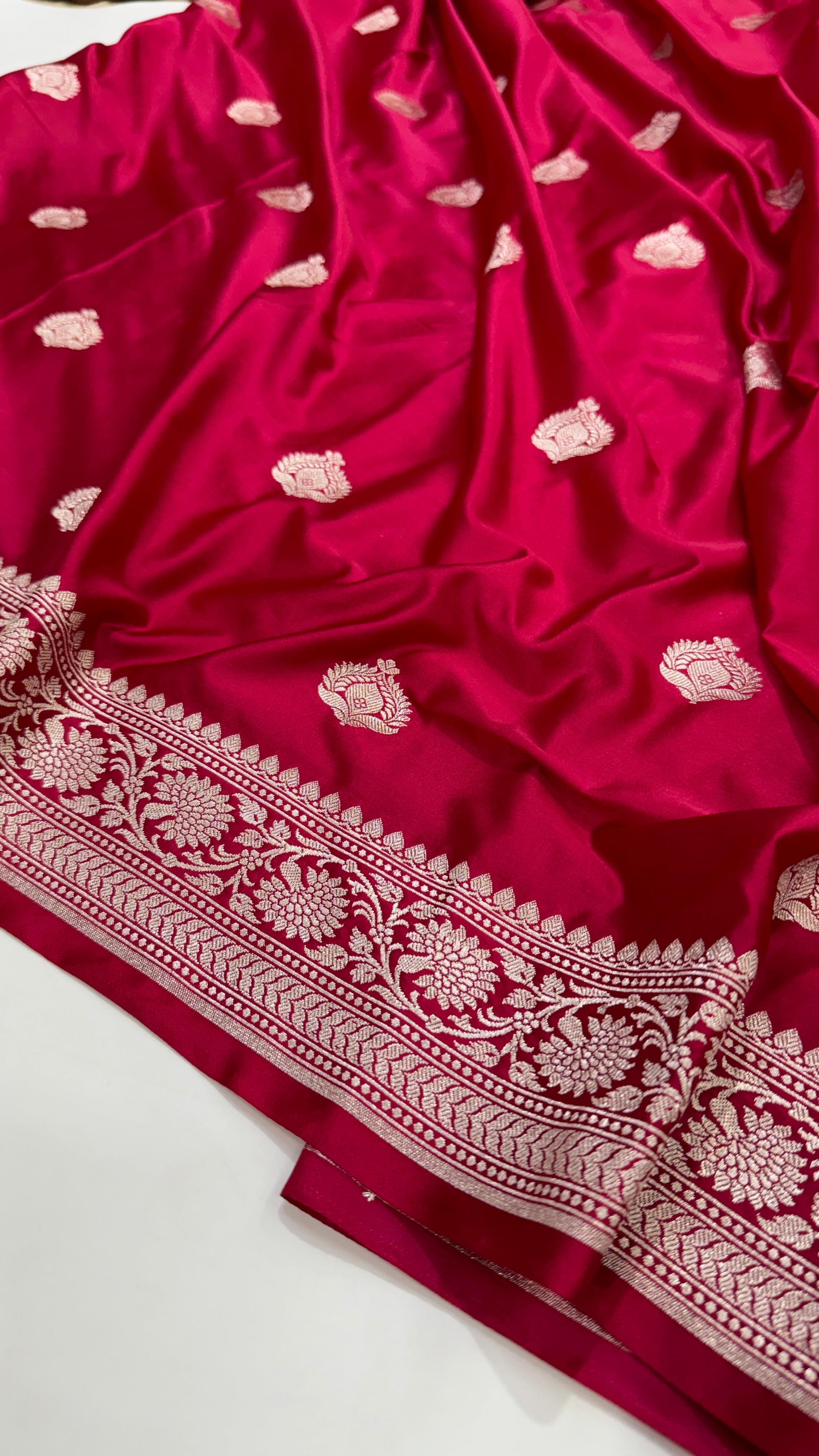 Reddish pink Shade Mashru Silk Boota