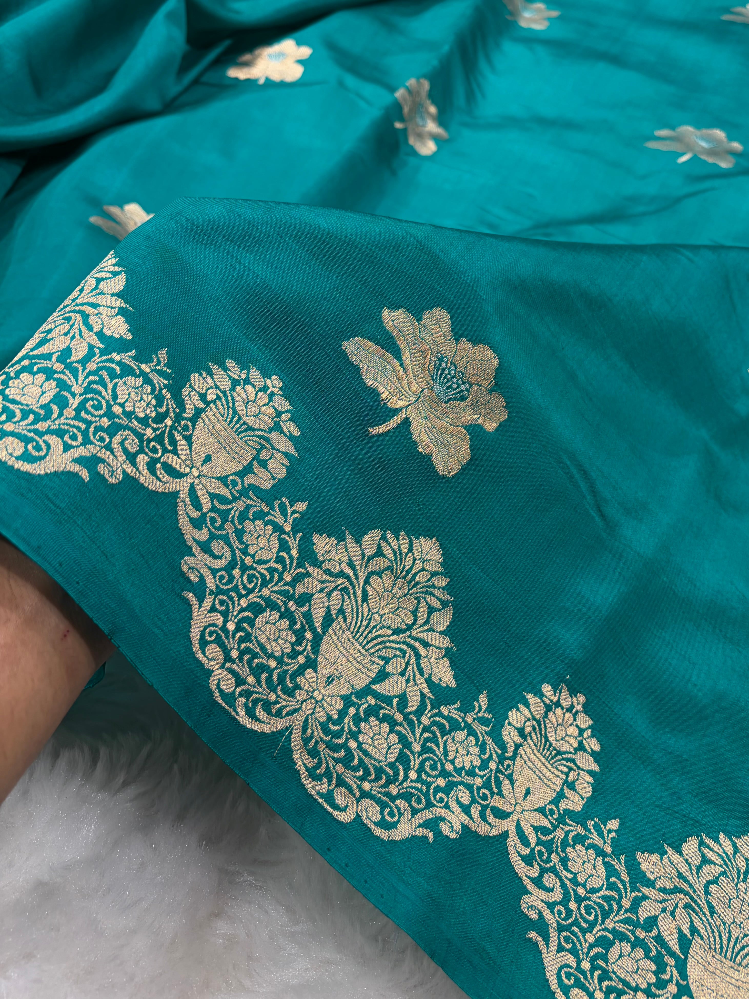 Banarasi Rama Shades Minakari Boota Handwoven Pure Paper Silk RM-79