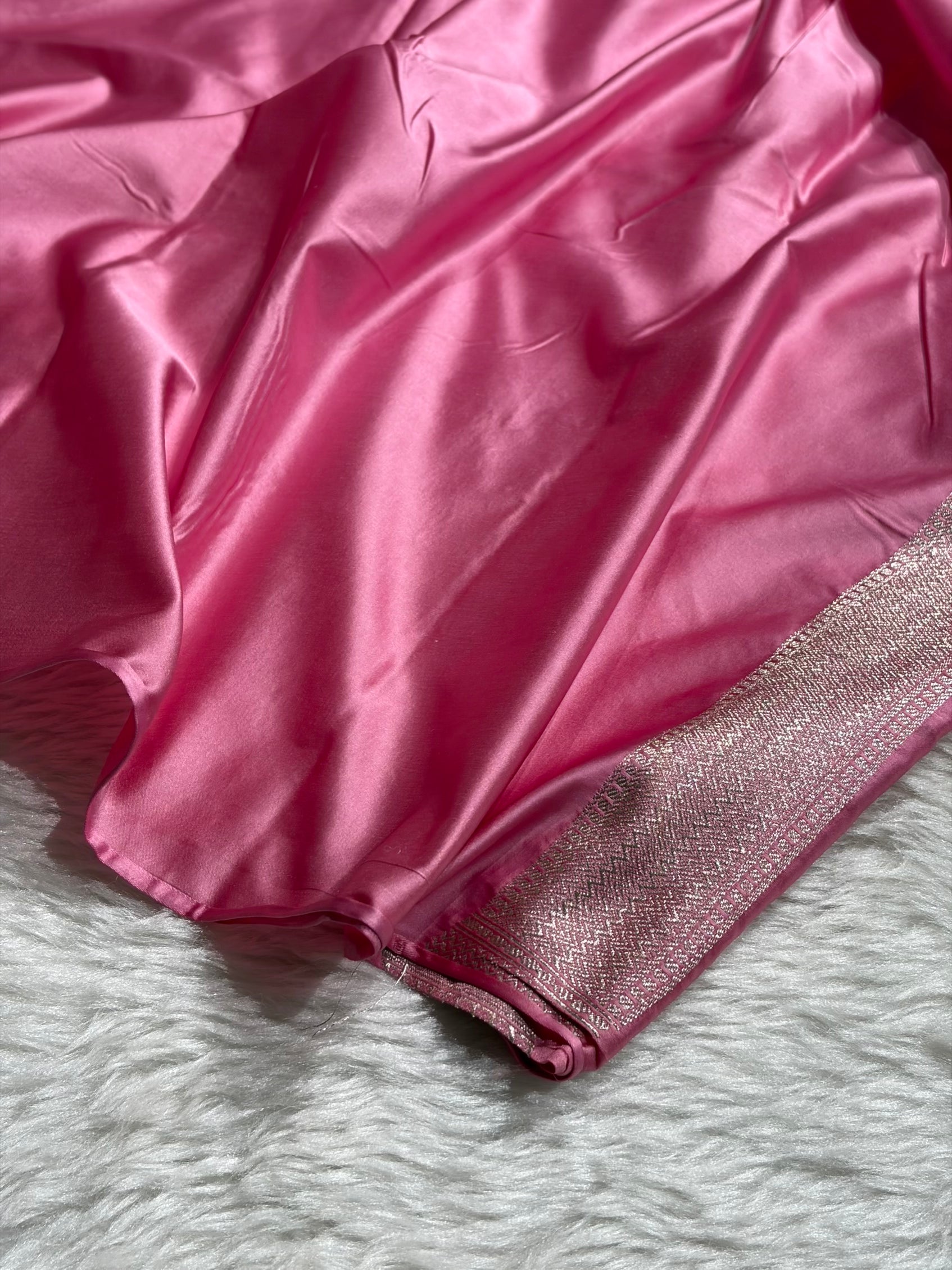 Banarasi Skirt Border Pattern in Baby Pink Shades Floral Mashru Silk Saree MCS95