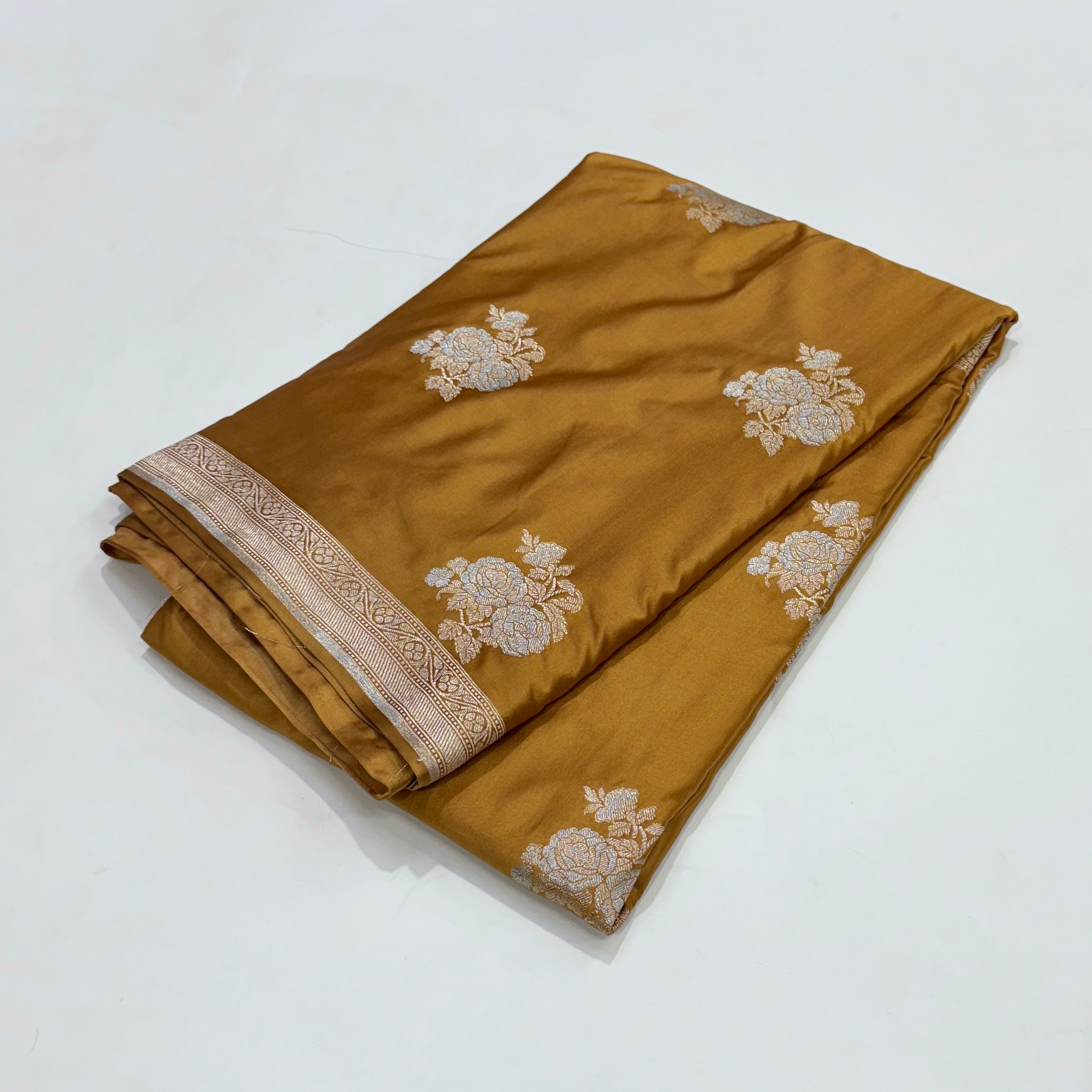 Dusty Cheeku Sona Rupa Floral Motif Mashru Silk Saree