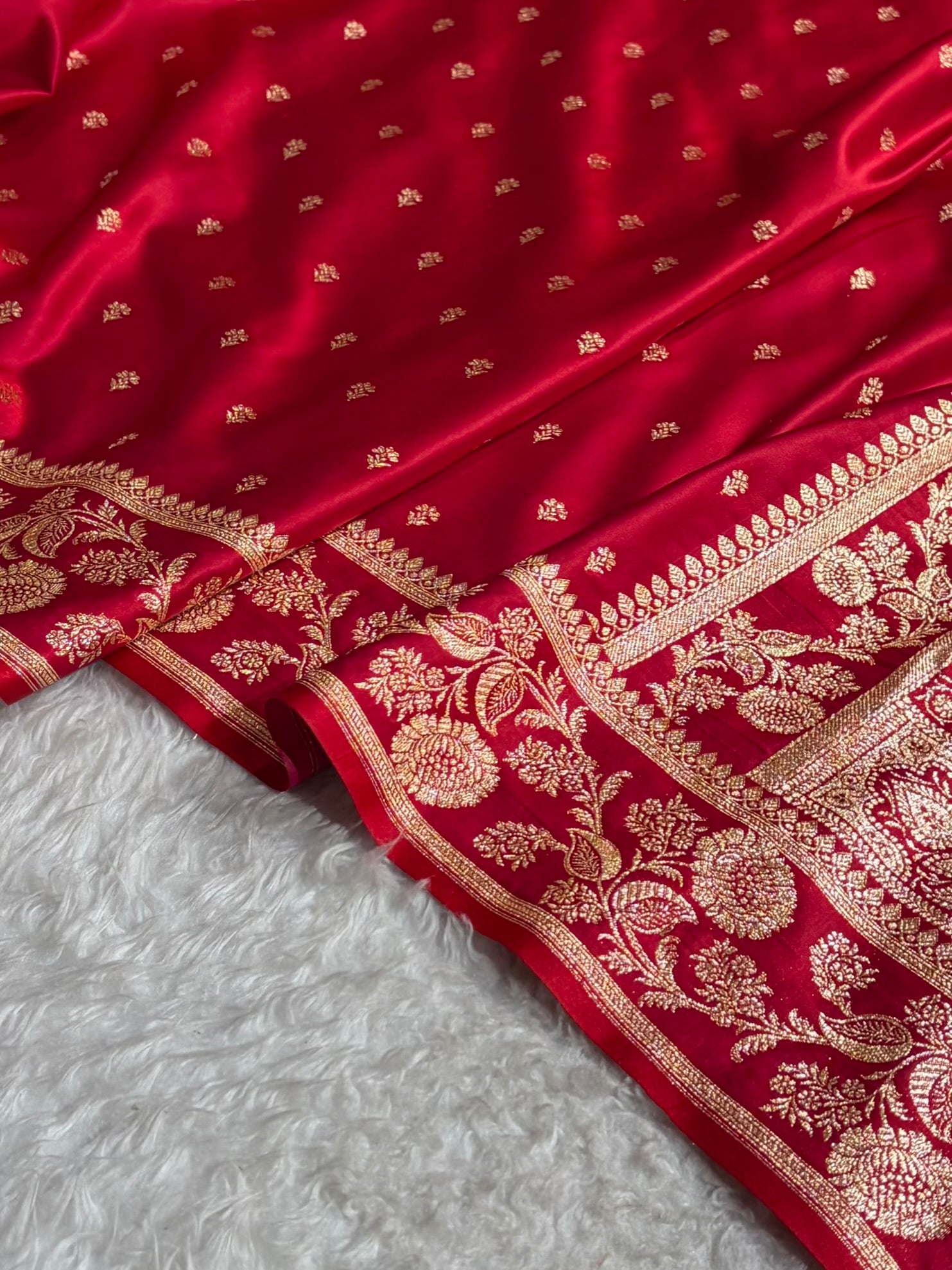 Cross Red Floral Pattern Satin Katan Silk Saree SK77