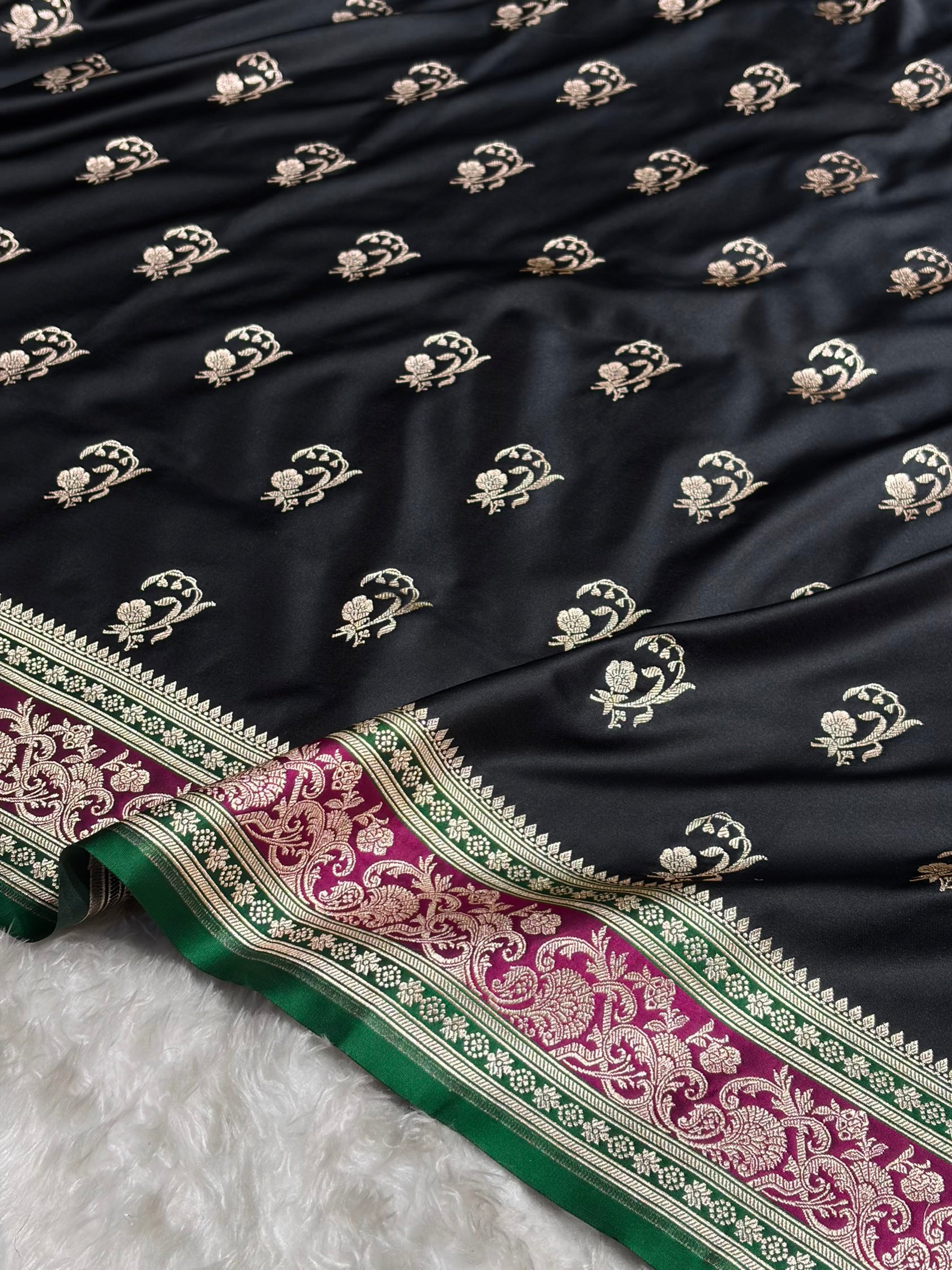 Banarasi Black With Contrast Rani Floral Border Mashru Silk Saree MSM-100