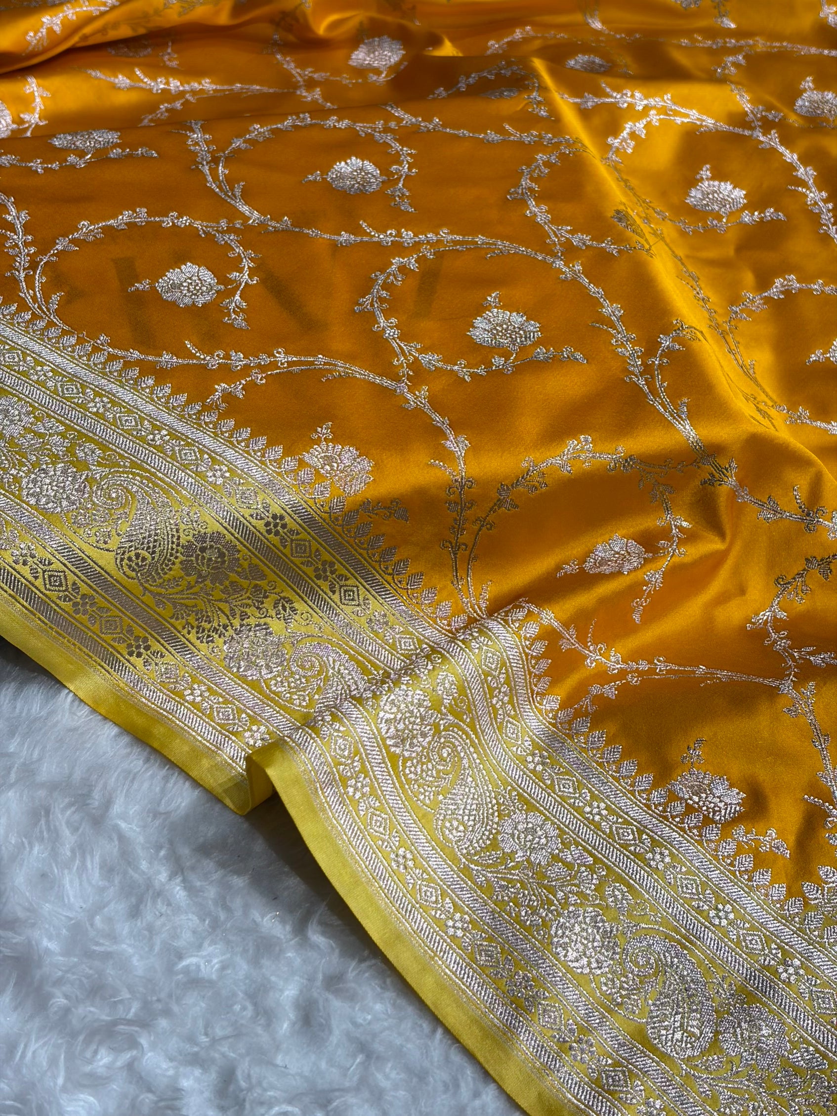 Banarasi Mustard With Lemon Contrast Shades Jaal Mashru Silk Saree MS44