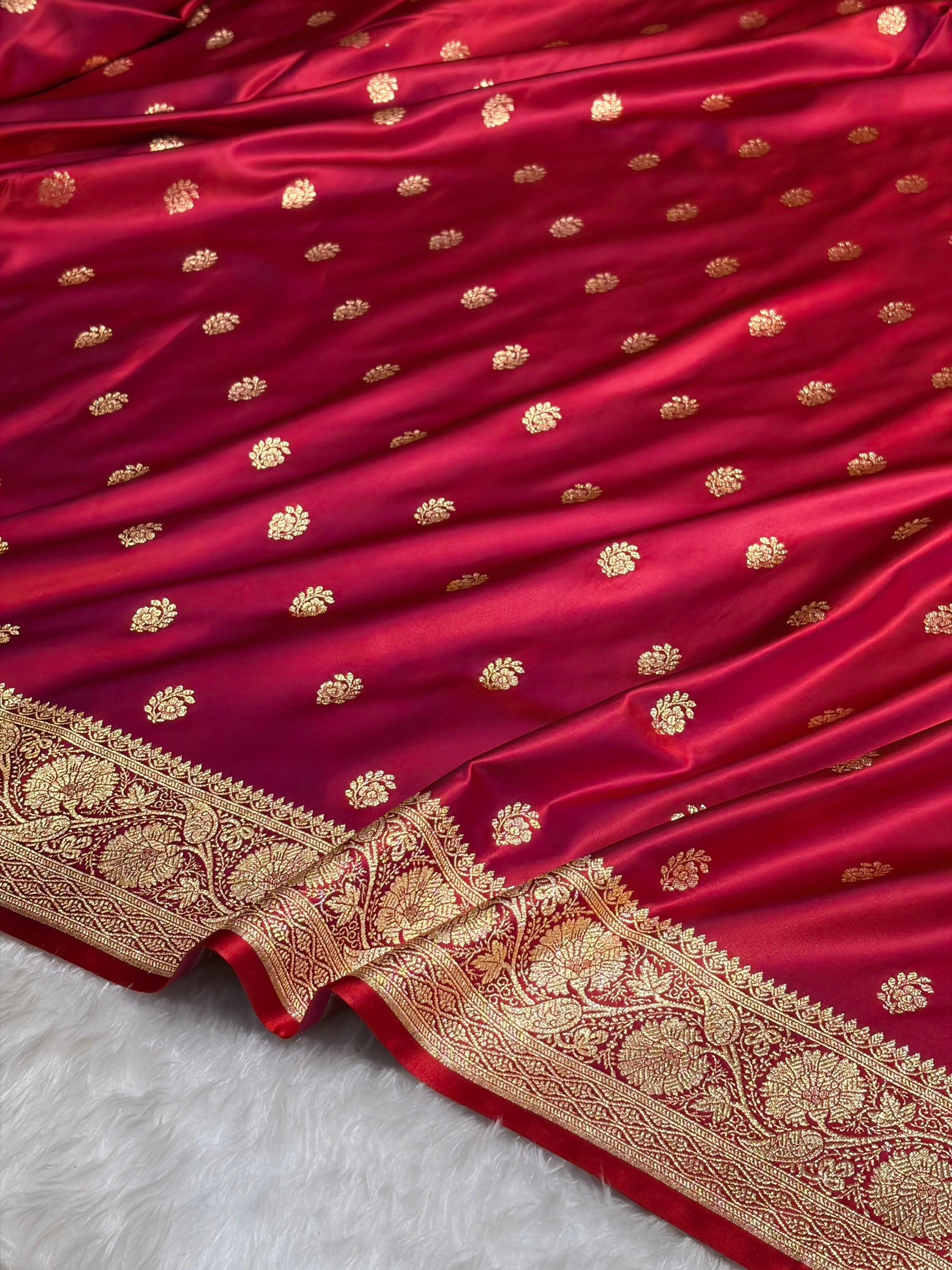 Magentic Red Floral Boota Pattern Satin Katan Silk Saree SK72