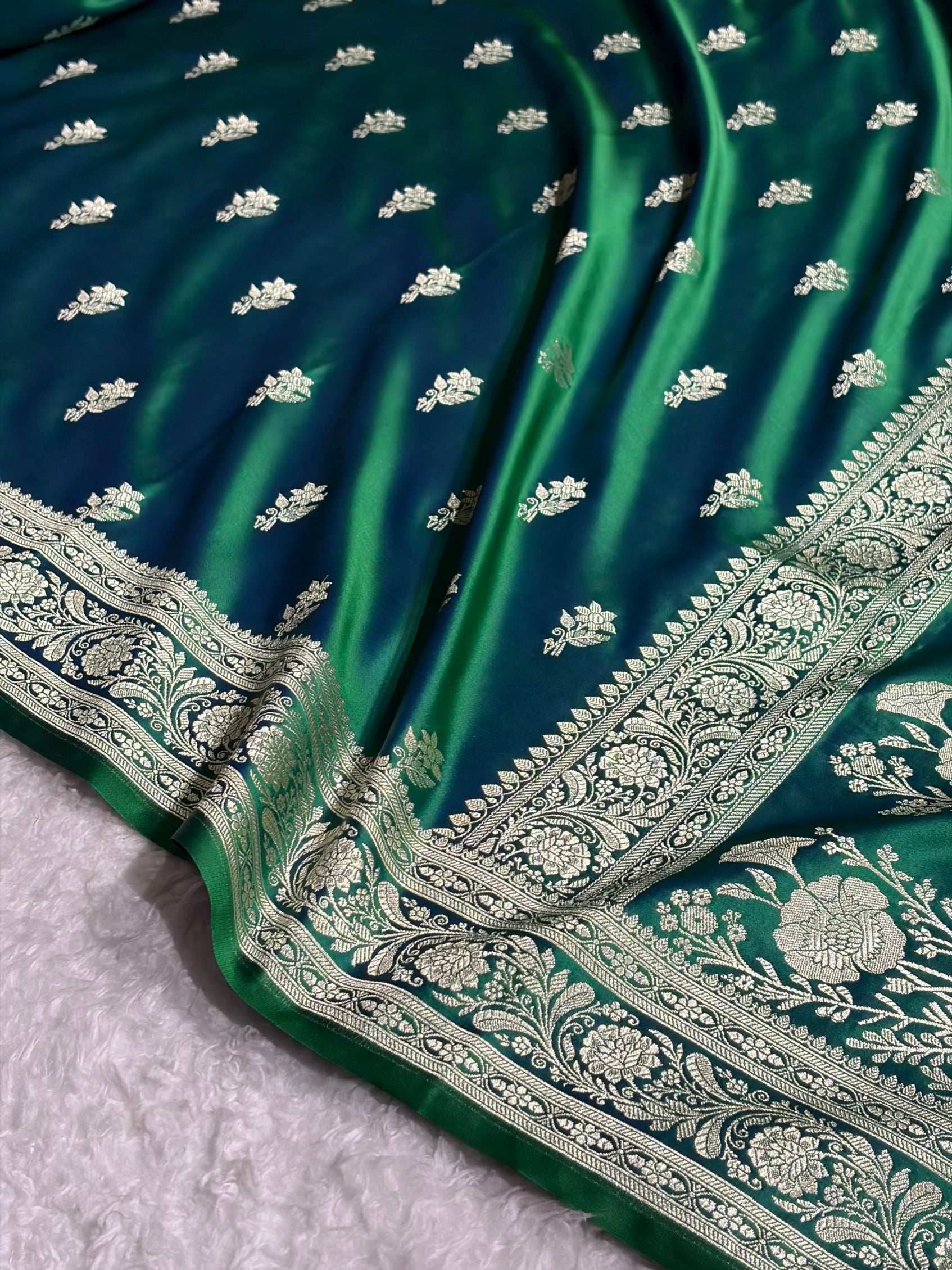 Cross Green Shades Banarasi Boota Pattern Floral Mashru Silk Saree MSM-120