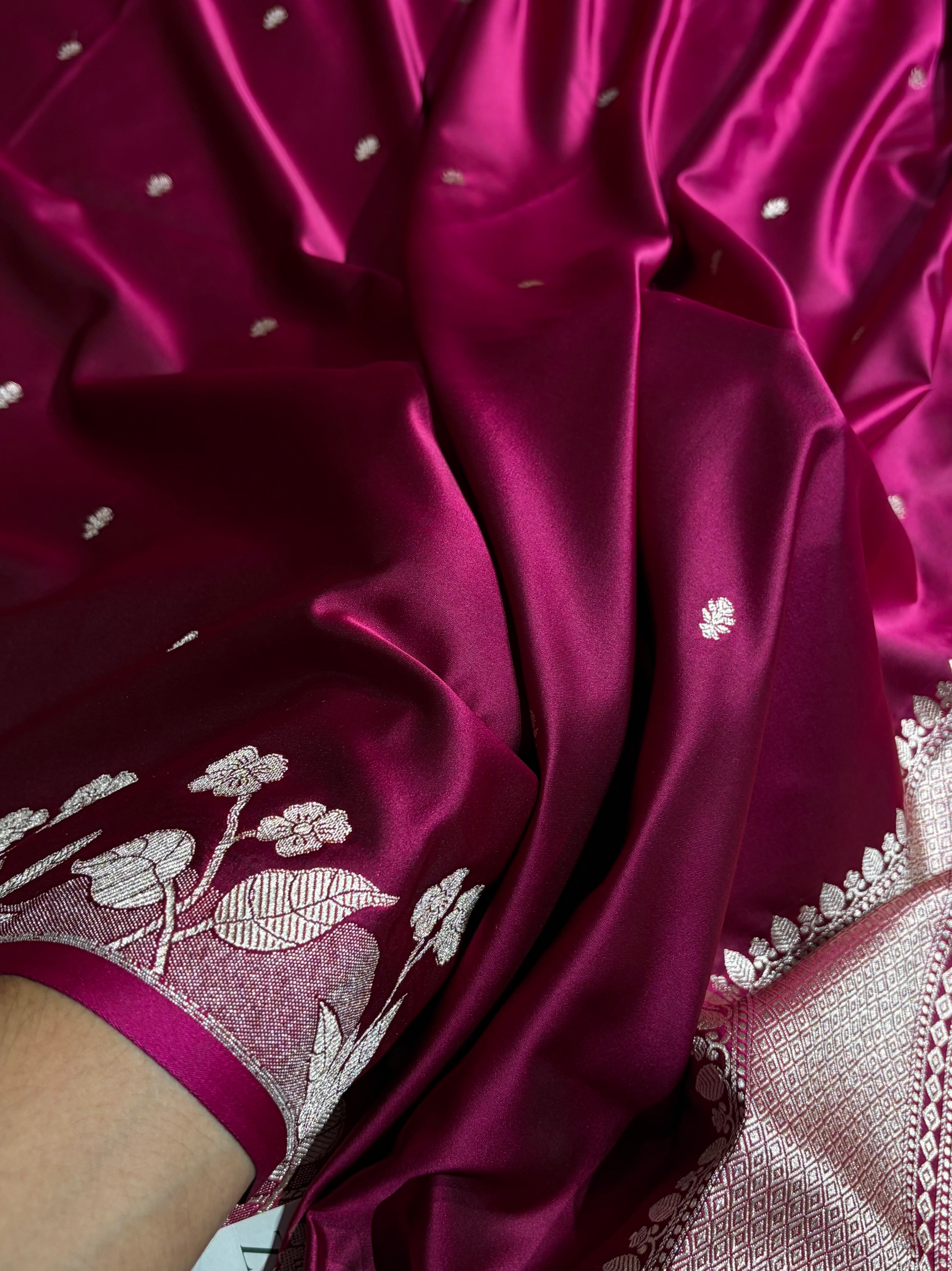 Wine Shade With Booti Pattern Mashru Silk Saree