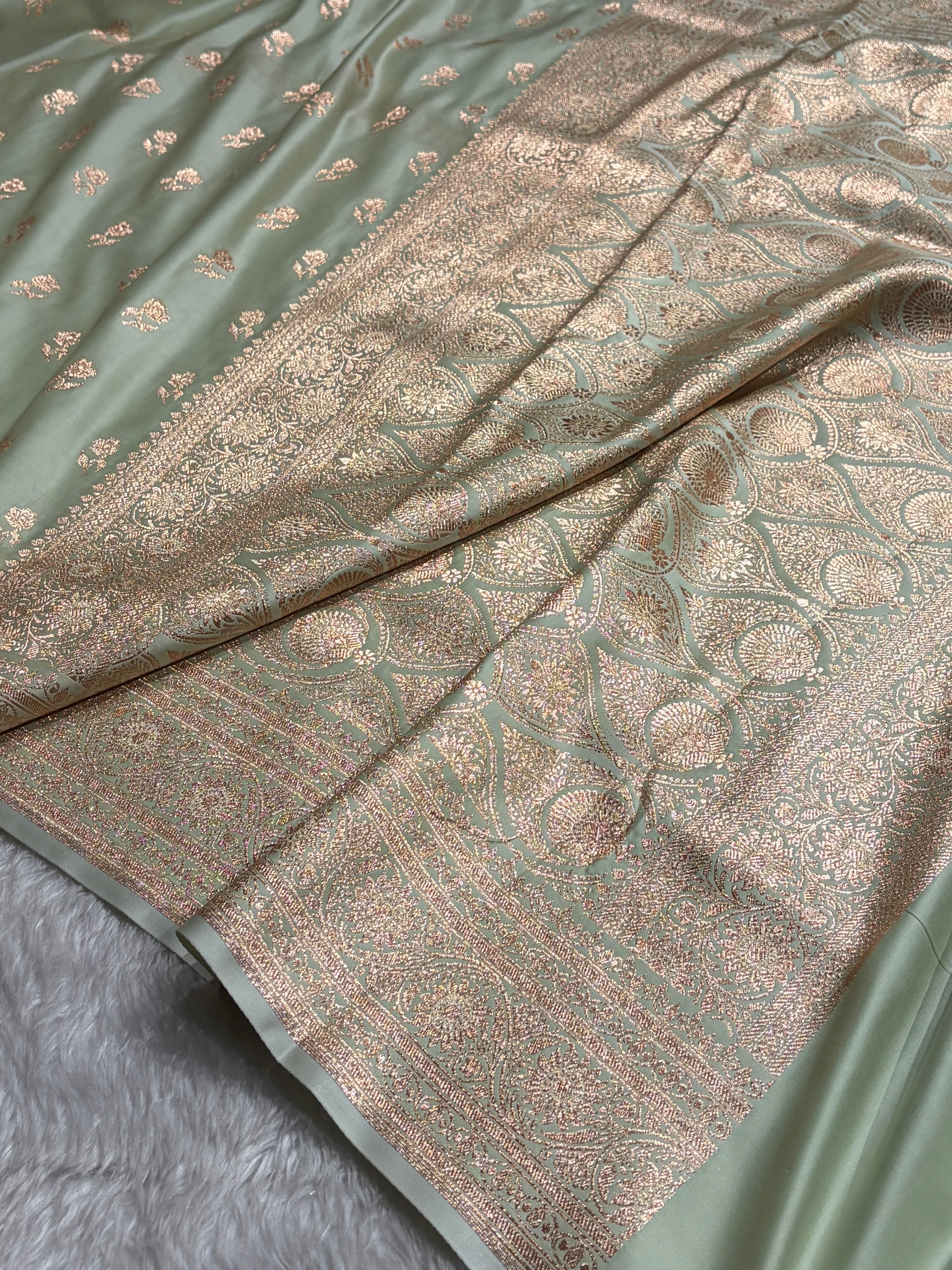 Light Lista Banarasi Boota Katan Silk Saree