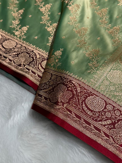 Pista \ Maroon Contrast Satin Katan Saree Floral Cross Pattern SK156