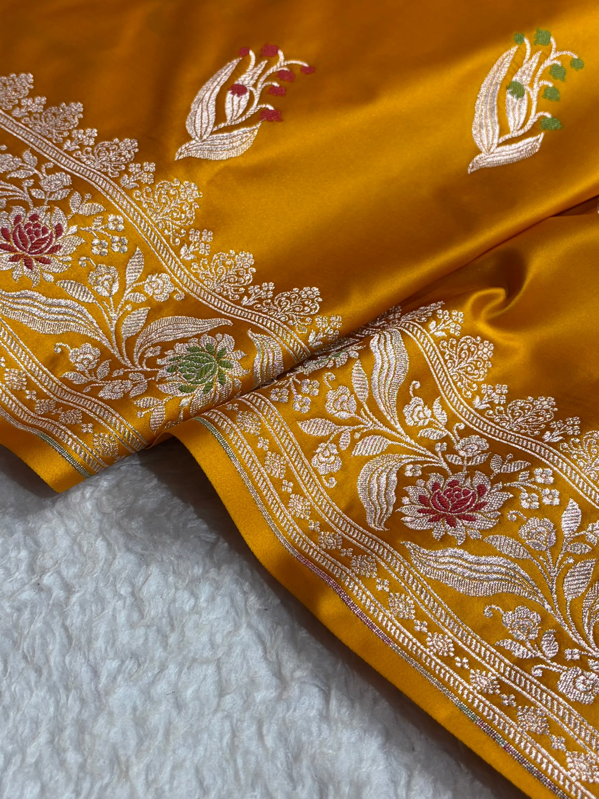 Mustard Gold Shades Banarasi Boota Pattern Minakari Floral Mashru Silk Saree MSM-121