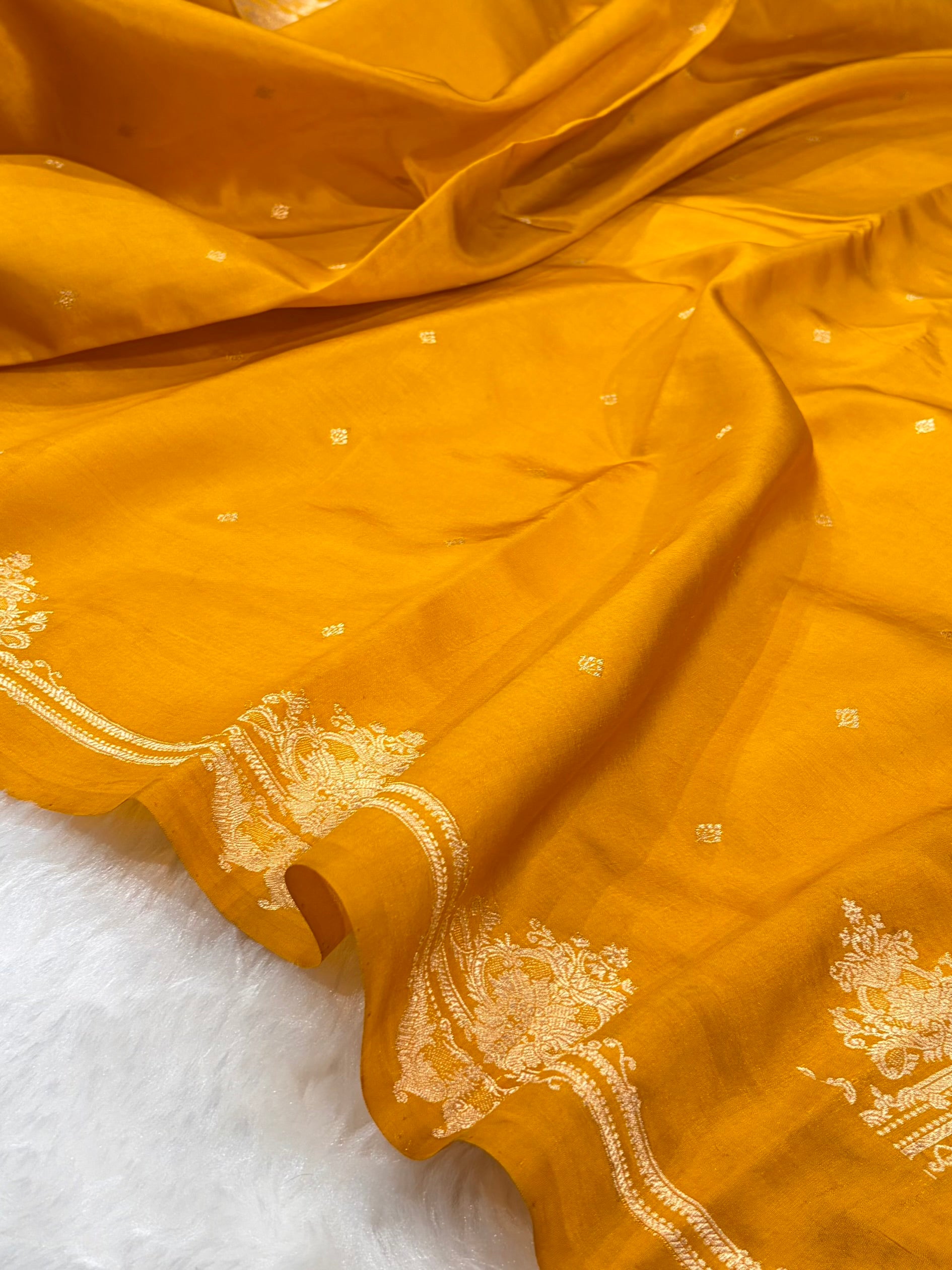 Banarasi Mustard Shades Boota Handwoven Pure Paper Silk Saree RM-94