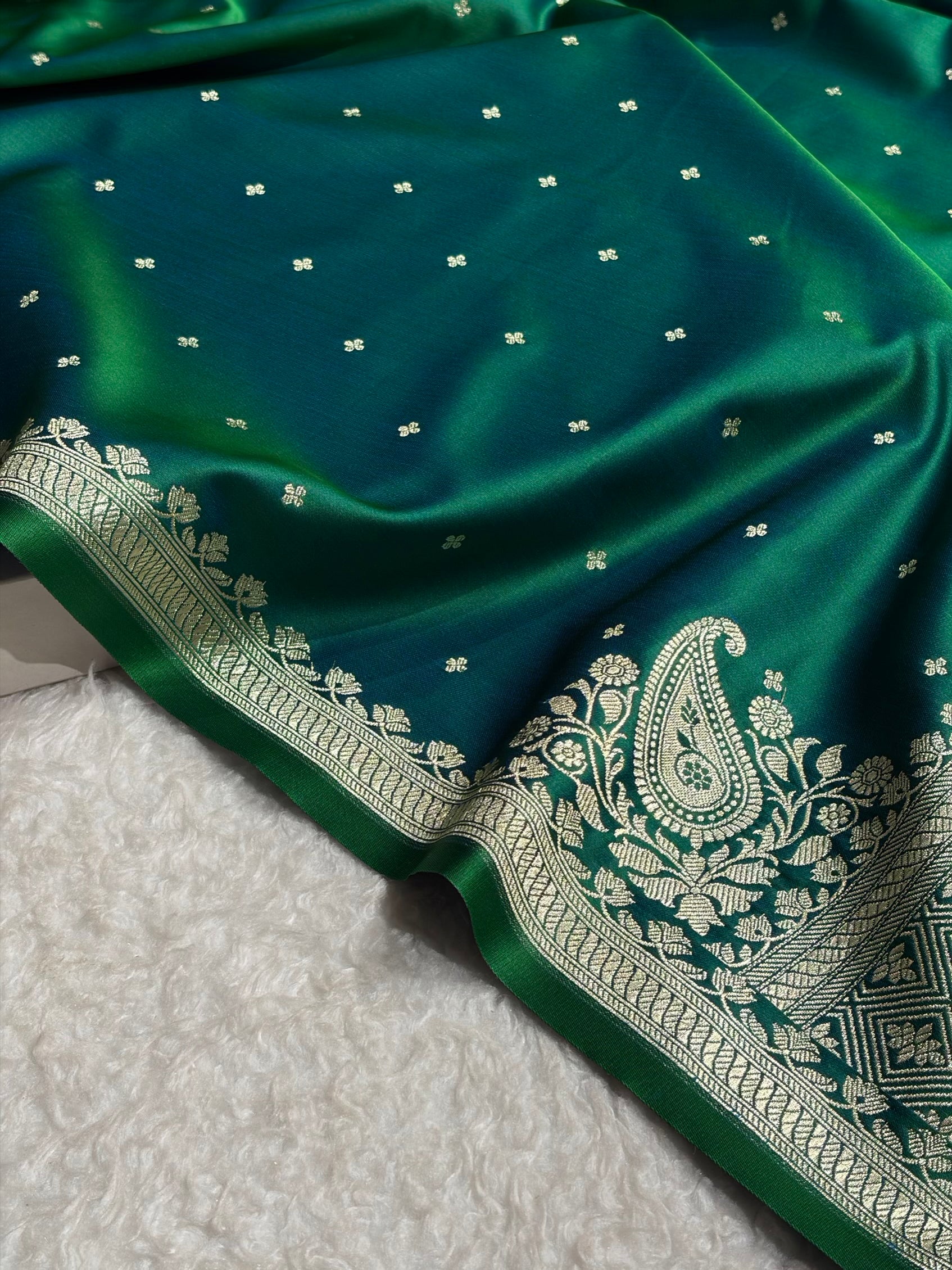Cross Green Shades Banarasi Boota Pattern Floral Mashru Silk Saree MSM-119