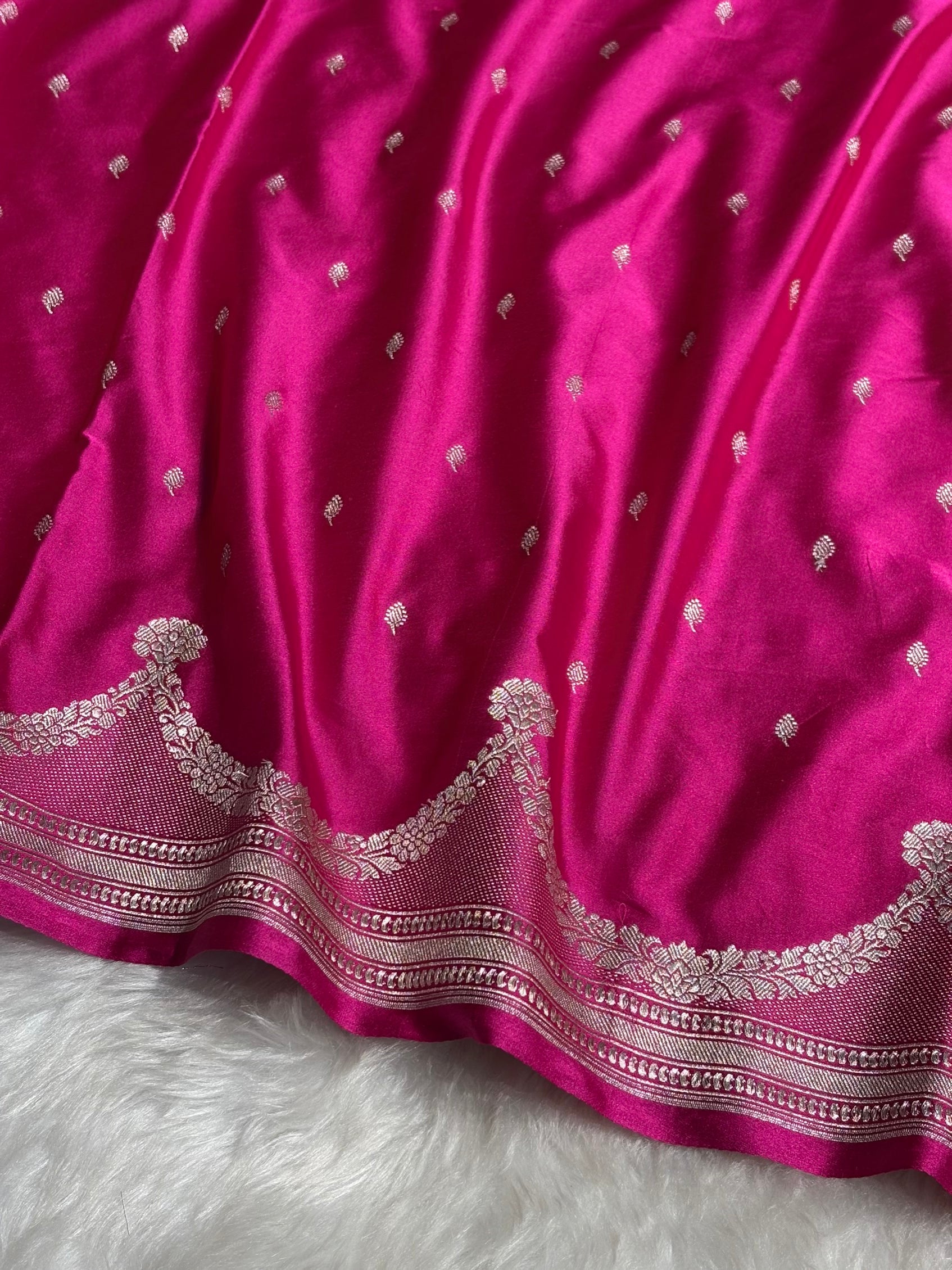 Pink Shades Scallop Mashru Silk Saree MS60