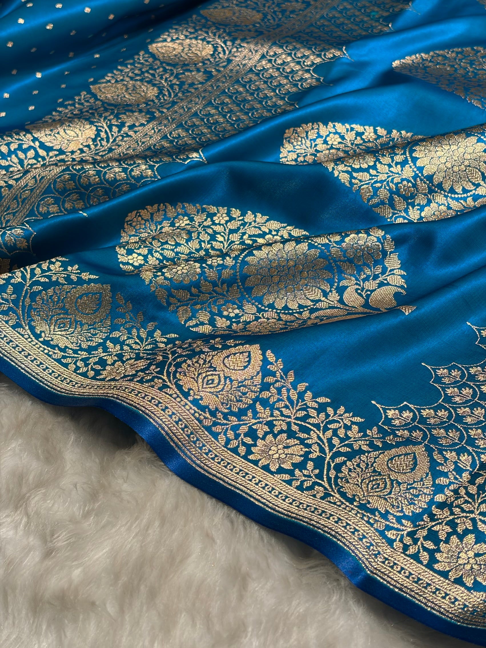 Ultra Light Weight Satin Silk Boota in Firozi Shades SS31