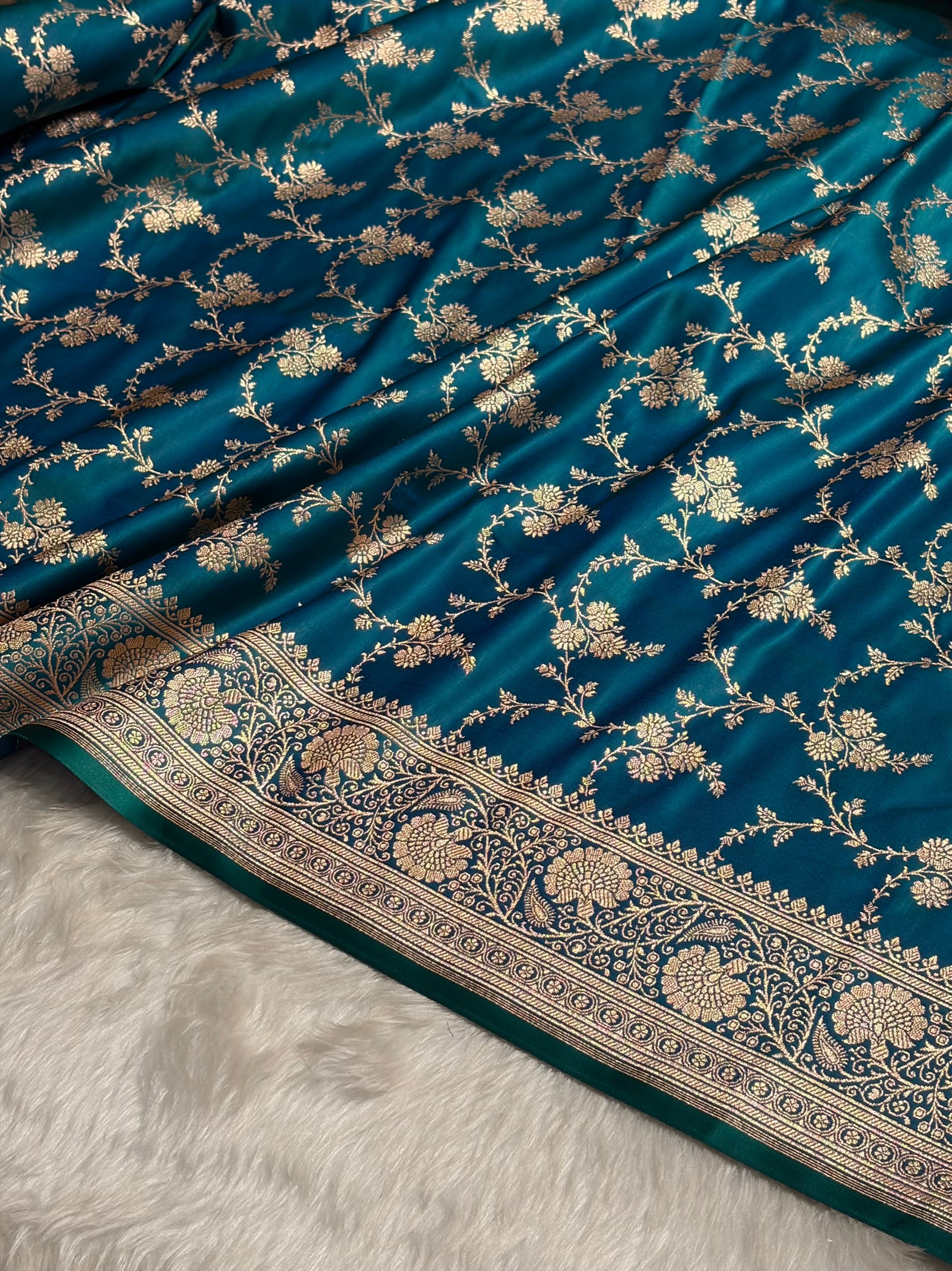Peacock Banarasi Jaal Katan Silk Saree SKM24