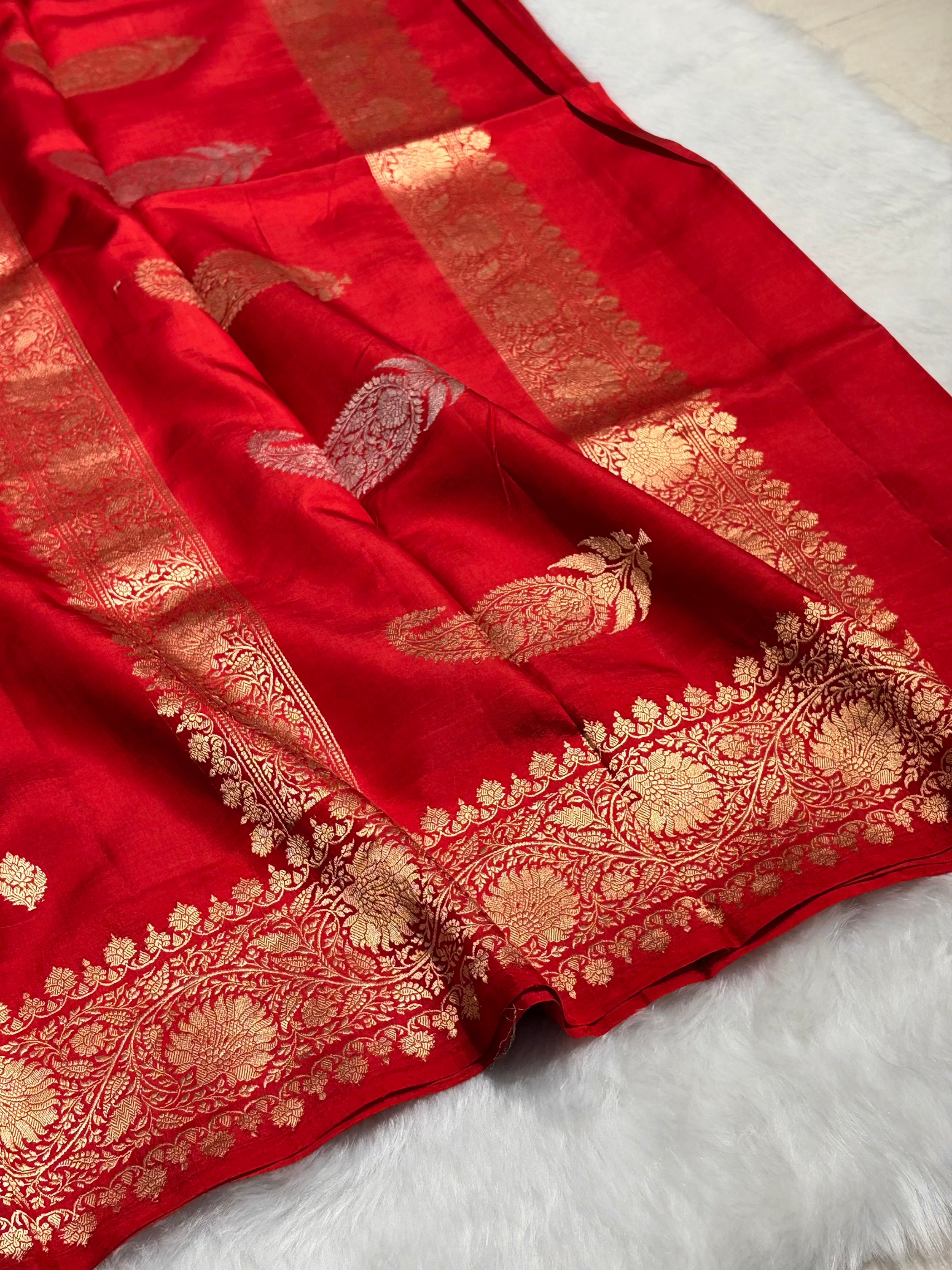 Red Boota Handwoven Pure Katan Raw Mango Silk RM-33