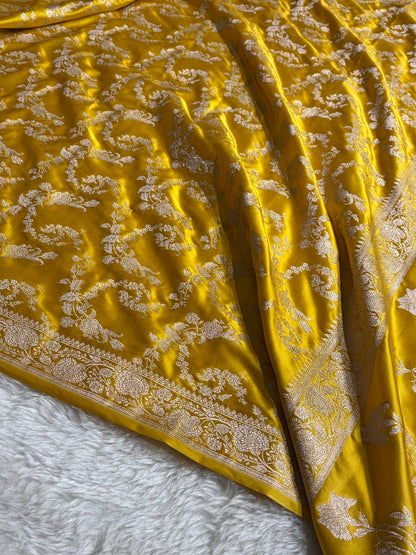 Banarasi Floral Jaal Pattern in Mustard Shades Floral Mashru Silk Saree MCS98