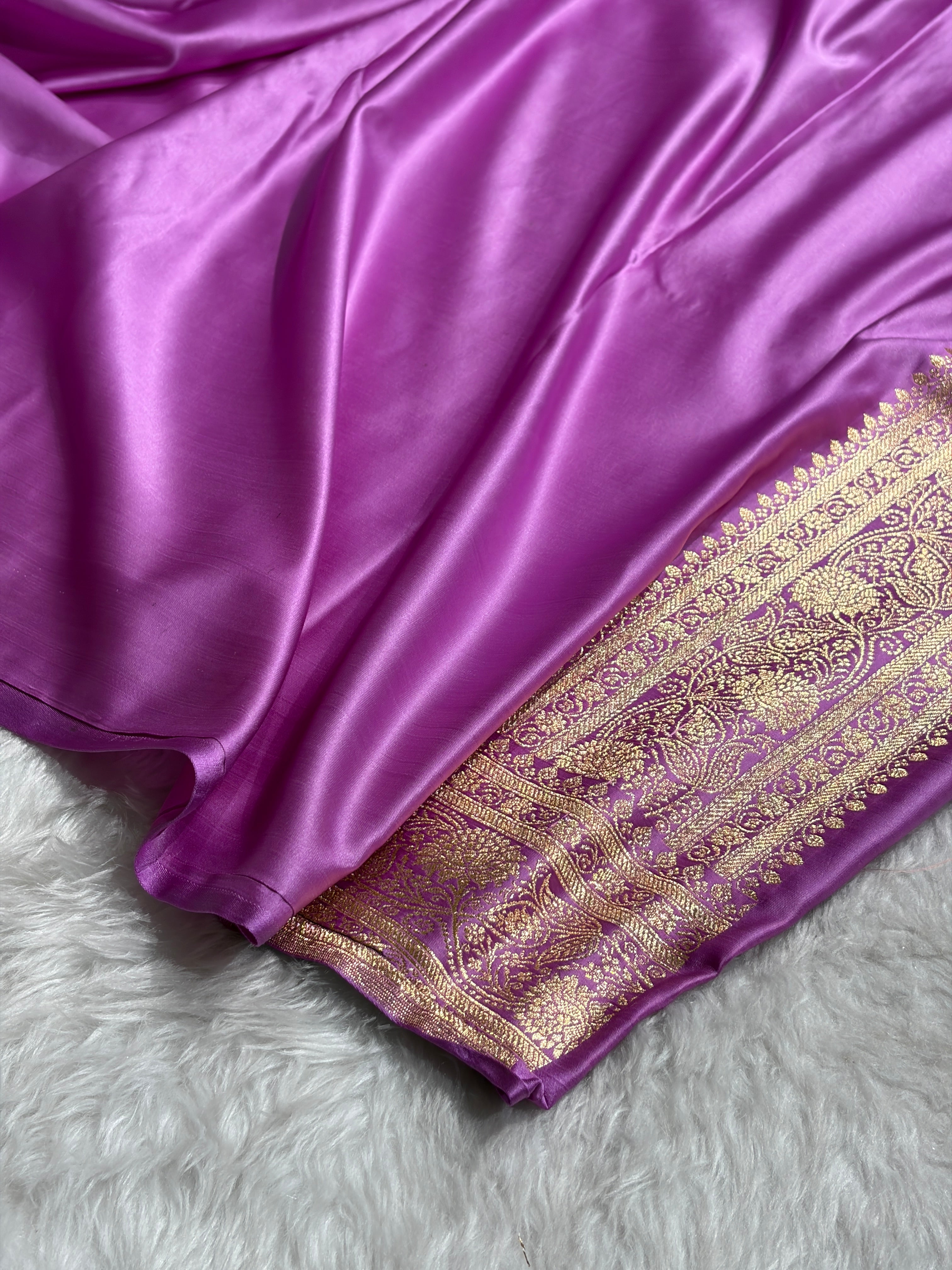 Lavender Shades Floral Jaal Pattern Satin Katan Silk saree SK55