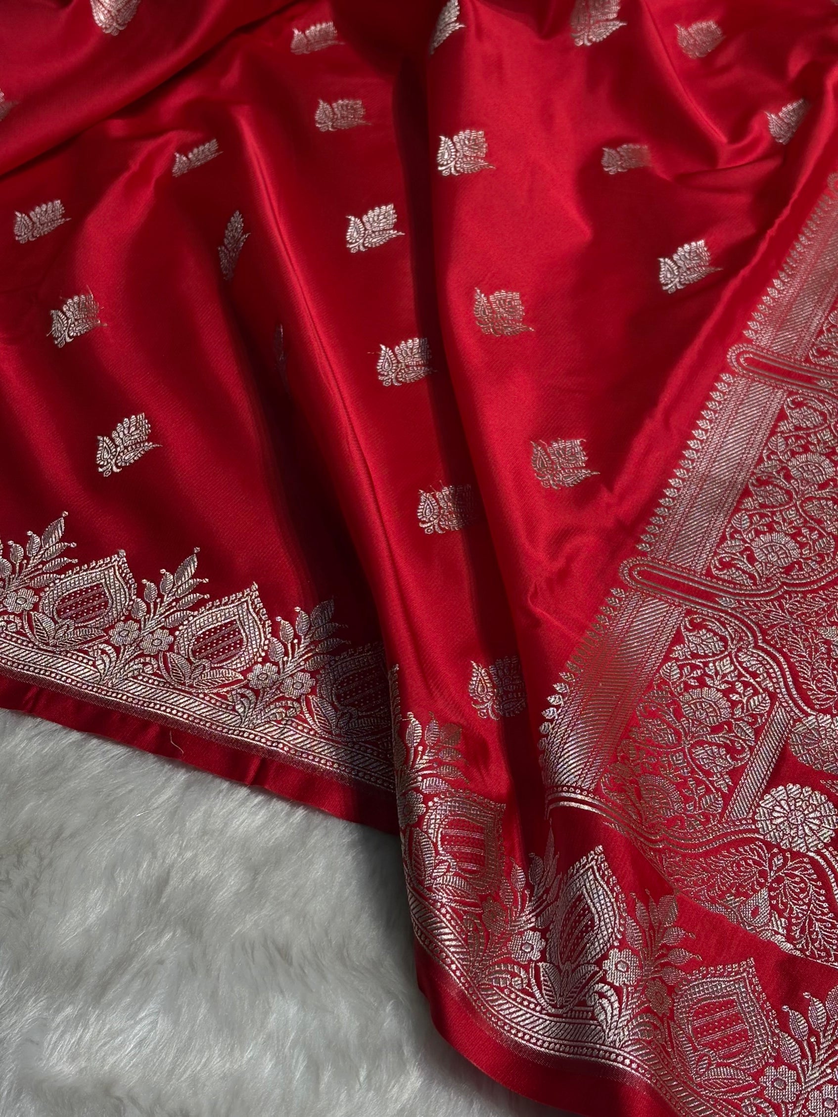 Red Floral Boota With Floral Border Mashru Silk Saree MSM-80