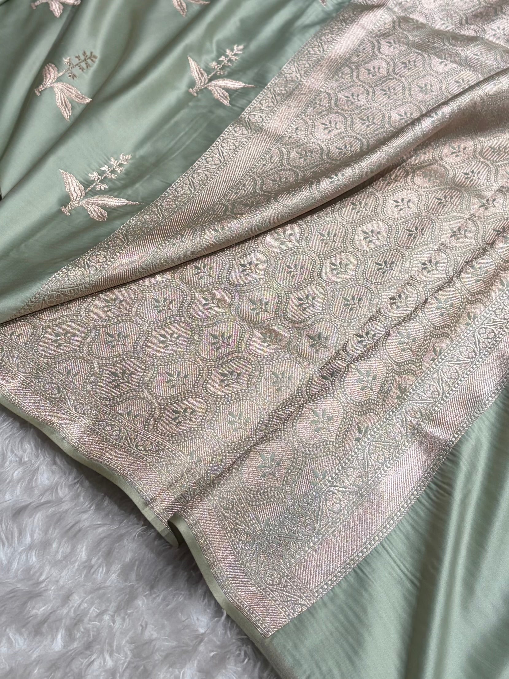 Light Grey Floral Motif Mashru Silk Saree MSM-04