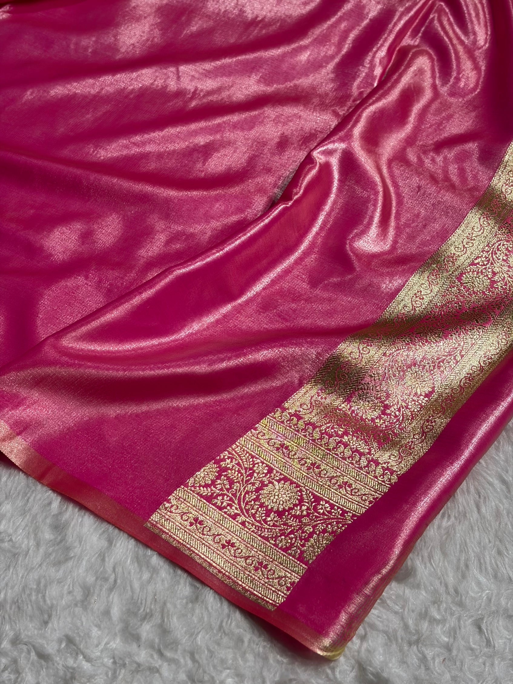 Pink Contrast Shades Cross Pattern Banarasi Satin Silk Saree SS39