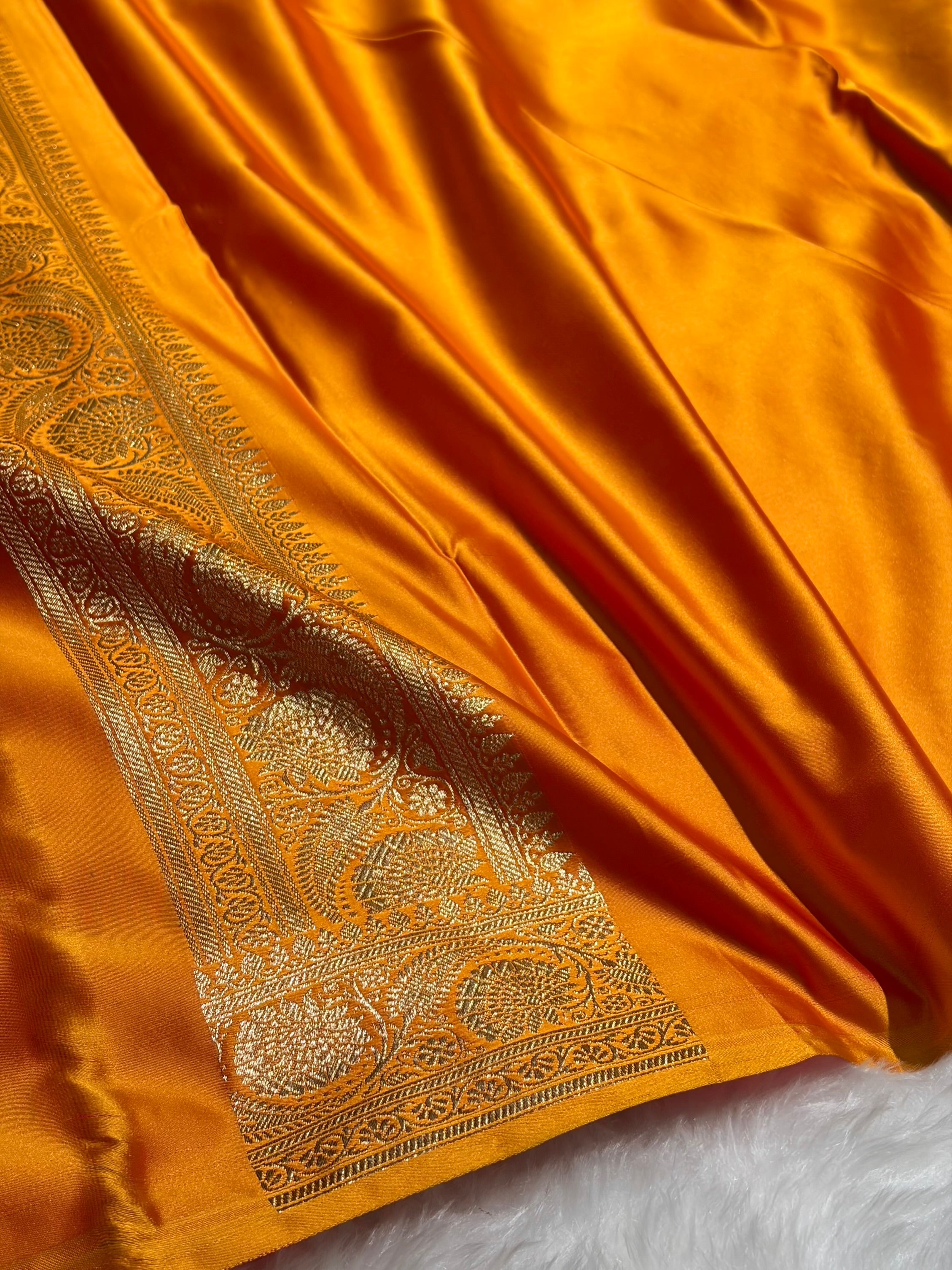 Fire Gold Floral Boota Pattern Satin Katan Silk Saree SK71