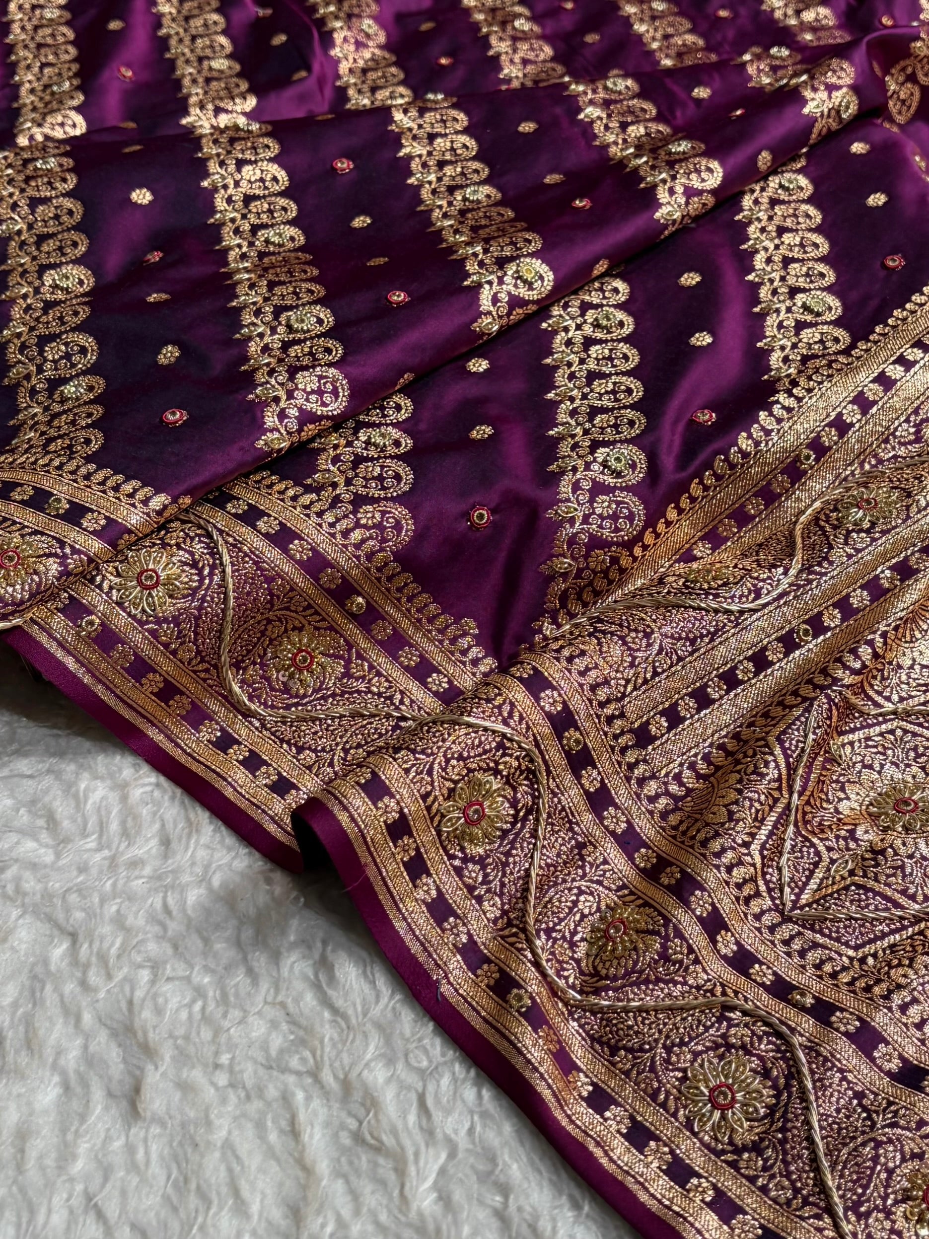 Banarasi Wine Shades Cross Floral Pattern With Zardozi Work Satin Katan Silk Saree BSK79