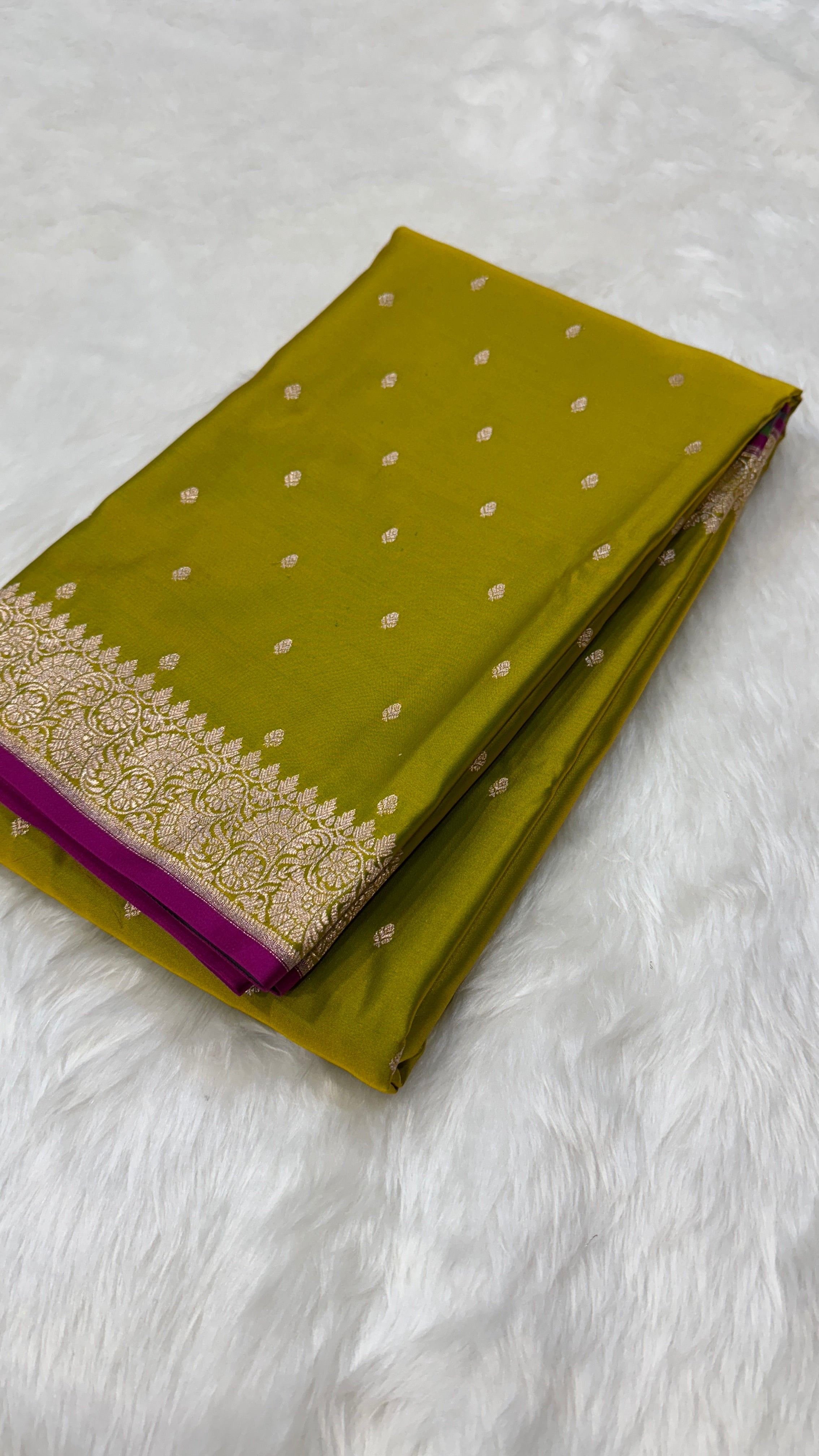 Mehendi Neon Green Mashru Silk Saree With Booti Motifs