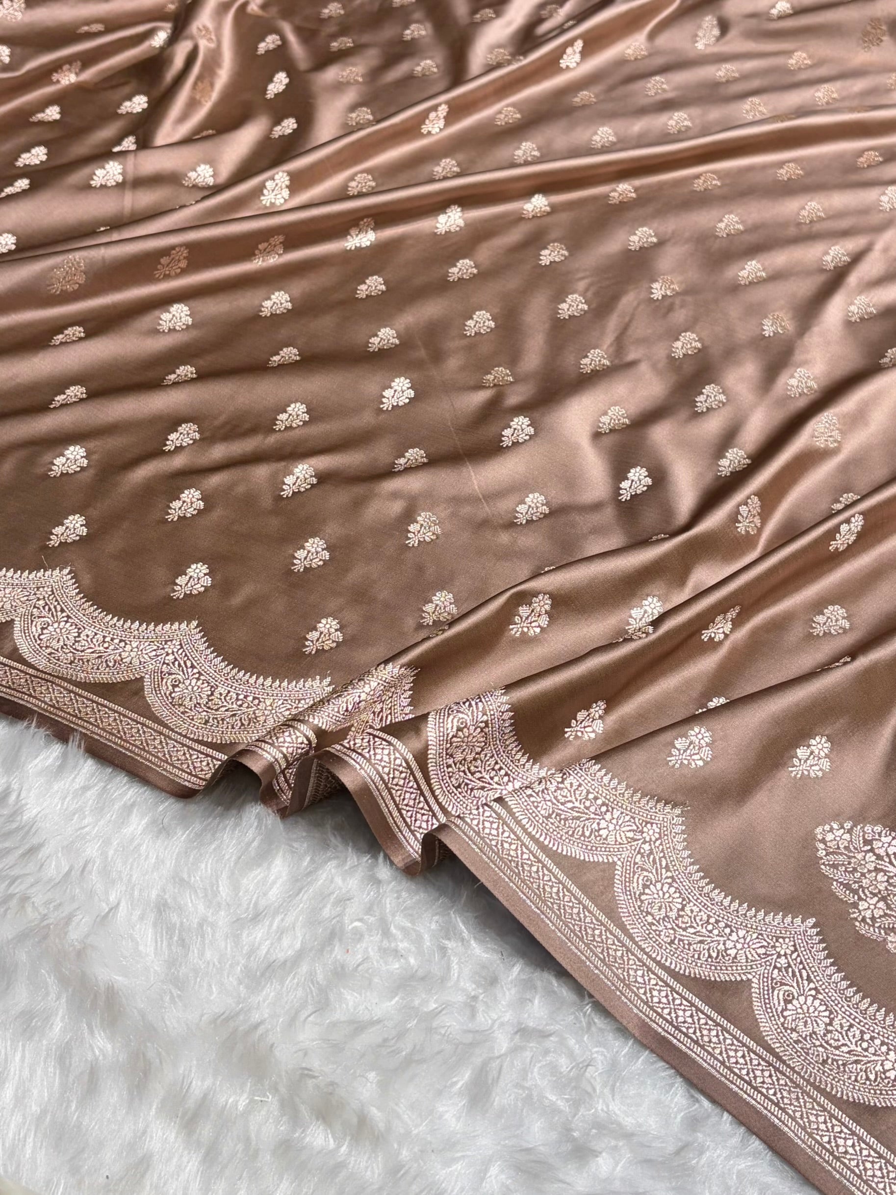 Cheeku Scallop Booti Mashru Silk Banarasi Saree MSM-35