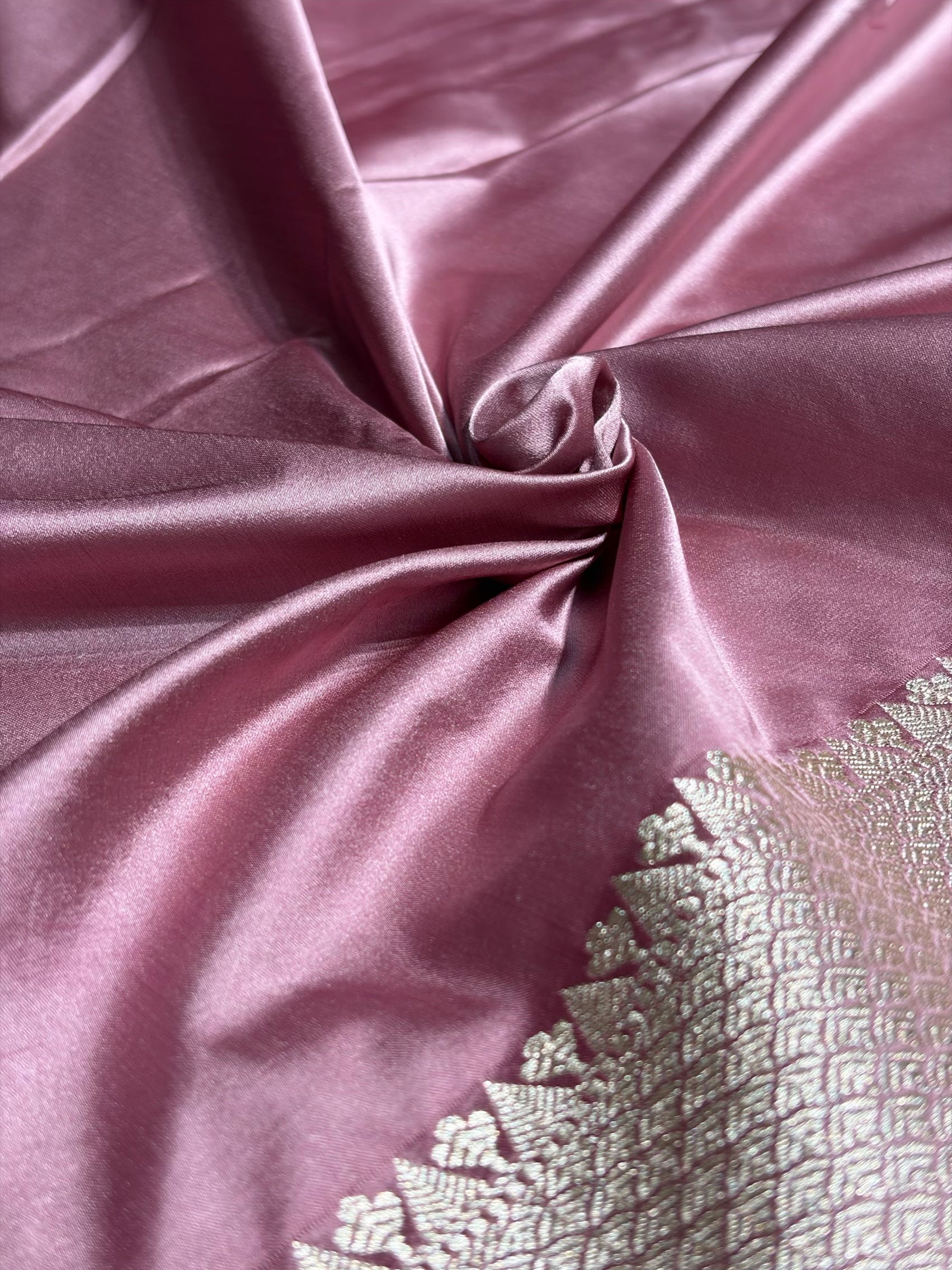 Blush Pink Floral Border Booti Mashru Silk Saree MS54