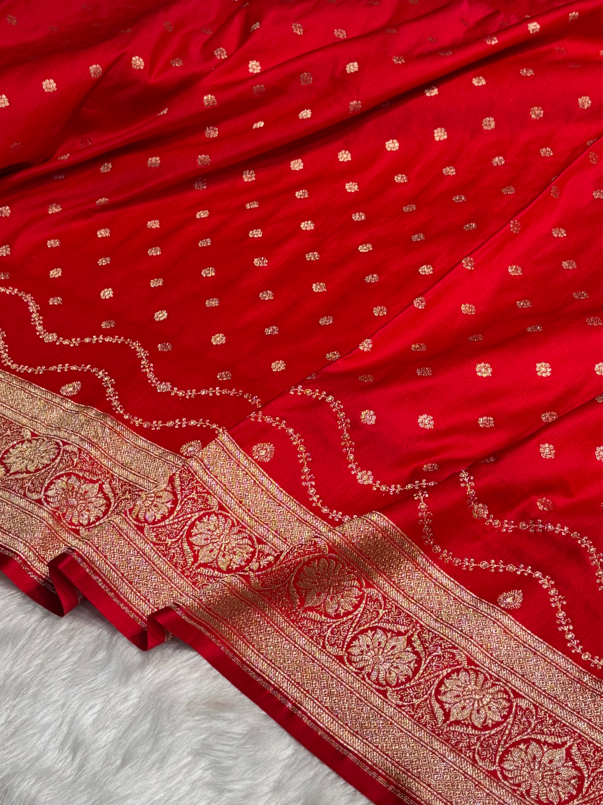 Red Katan Silk Saree In Booti Floral Motif