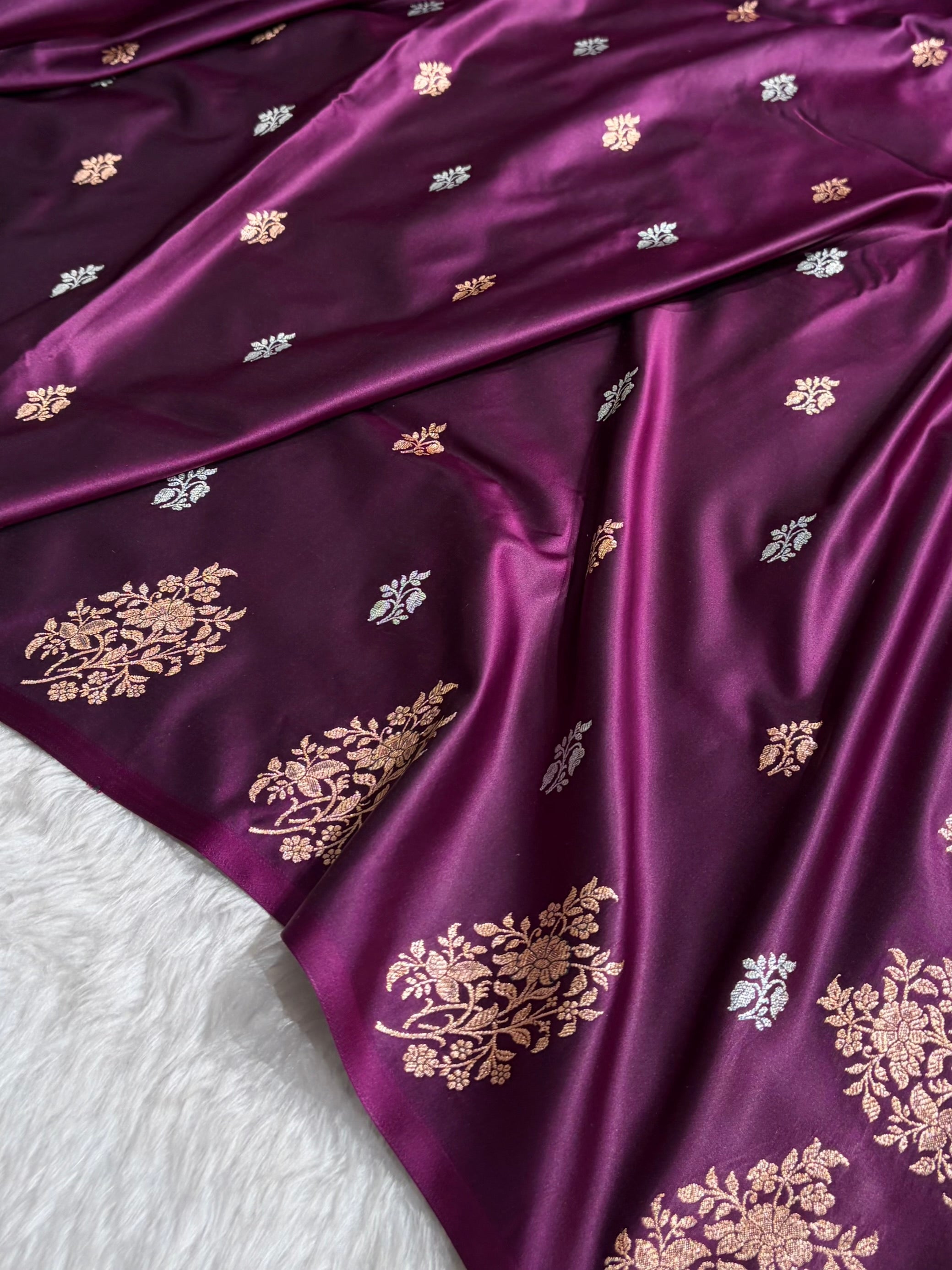 Dark Wine Shades Banarasi With Floral Border Mashru Silk Saree MSM-126