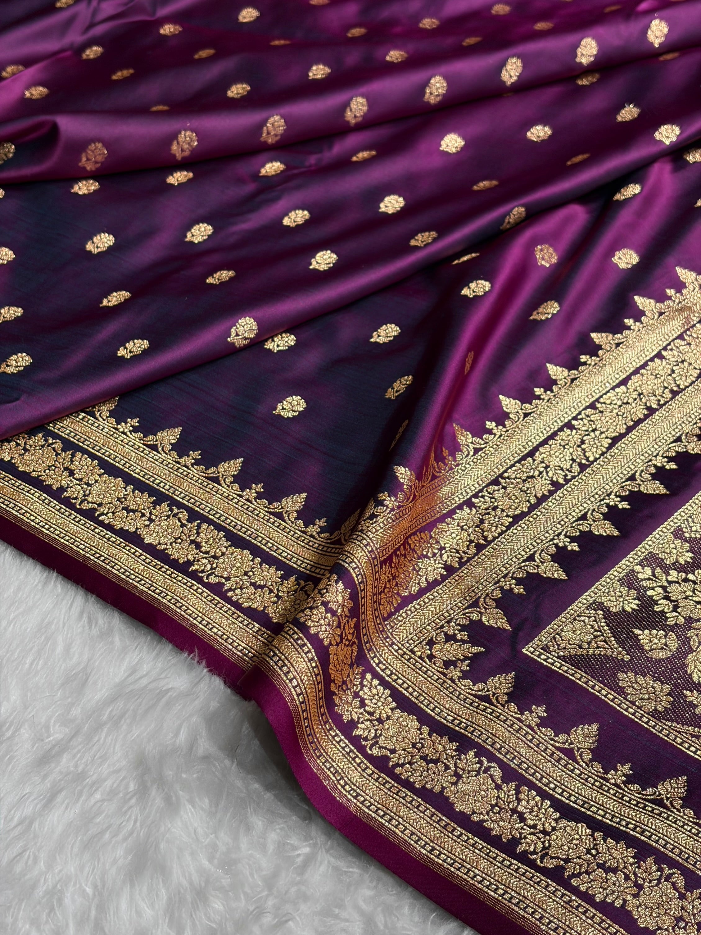 Banarasi Cross Wine Floral Pattern Satin Katan Silk Saree SK76