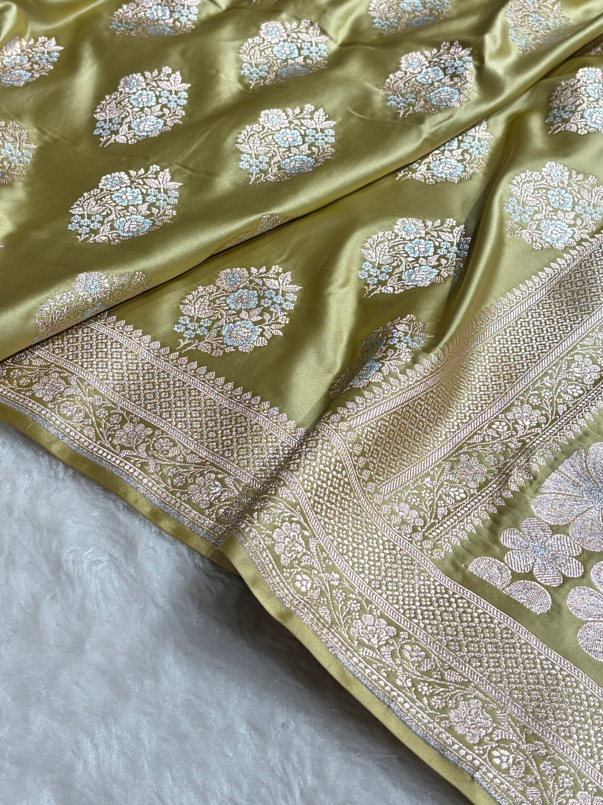 Premium Banarasi Satin Katan Saree With Minakari Boota in Beige Shades SK93