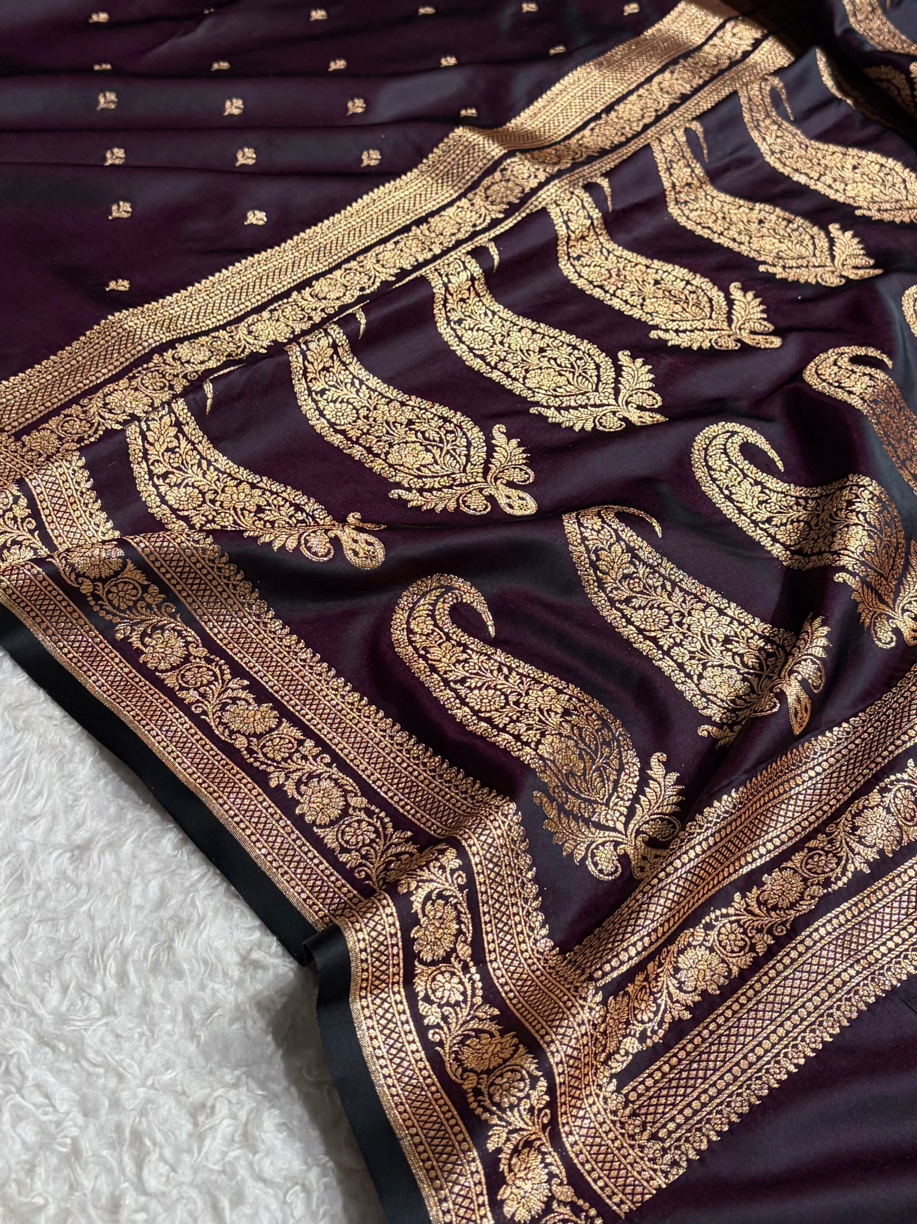 Banarasi Satin Katan Saree Booti Pattern in Cross Wine Shades SK128