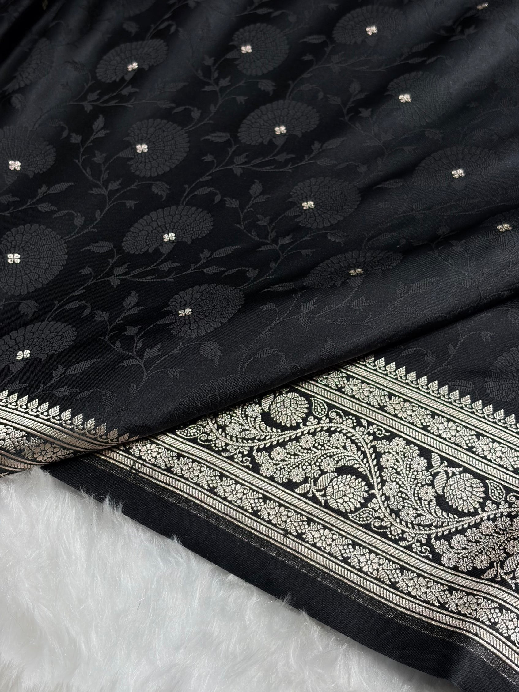 Black Shades Tanchoi Motif Mashru Silk Saree MST-11