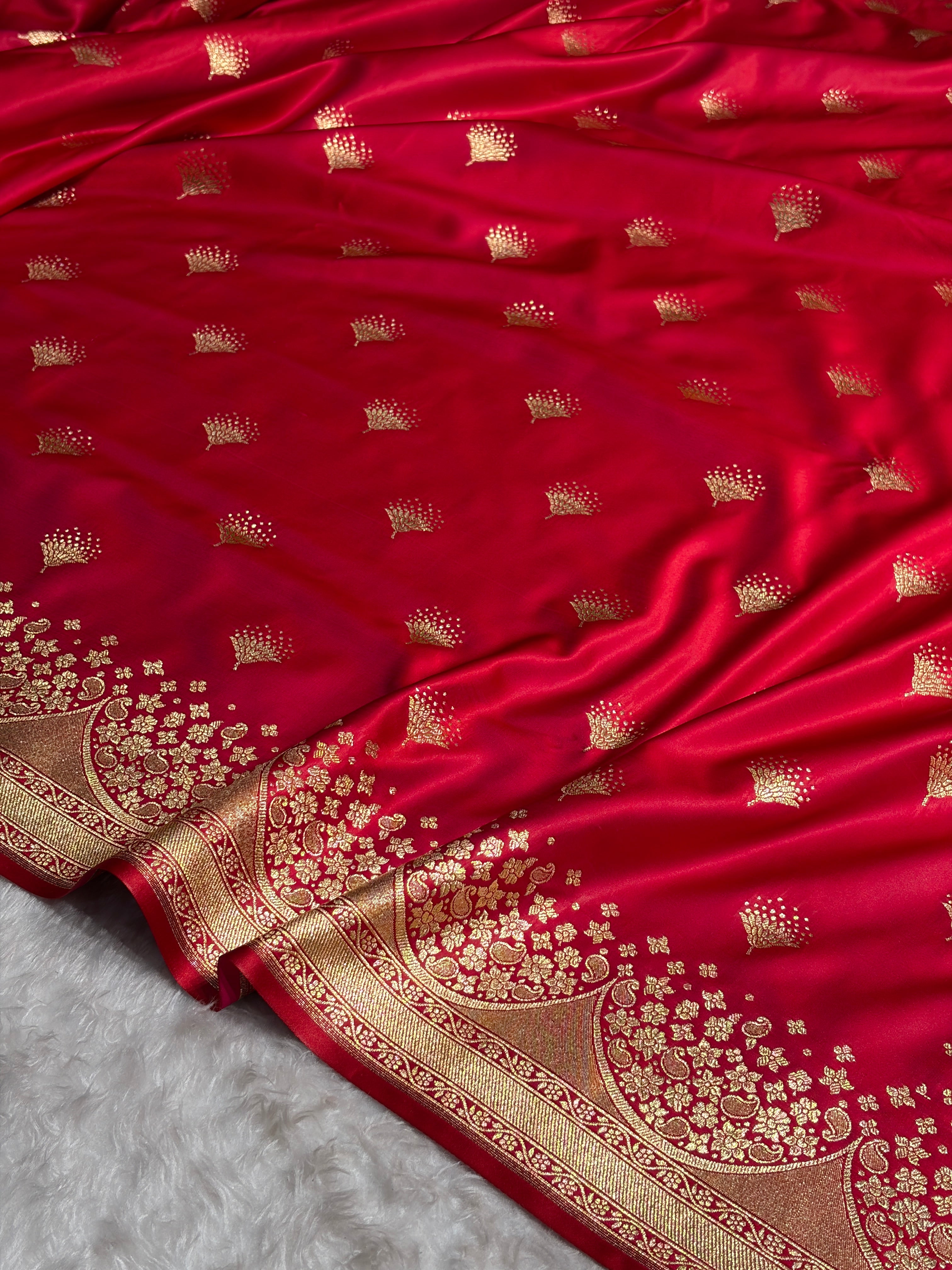 Cross Red Floral Banasari Pattern Satin Katan Silk Saree SK83