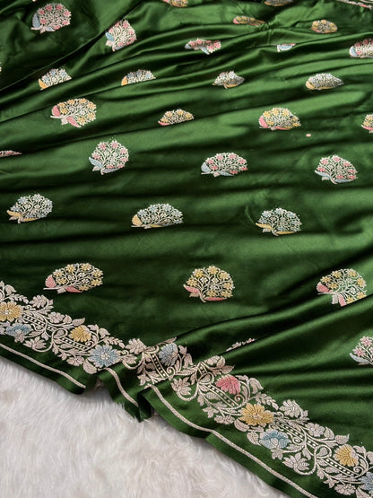 Bottle Green Mashru Silk Saree With Allover Floral Boota MS21