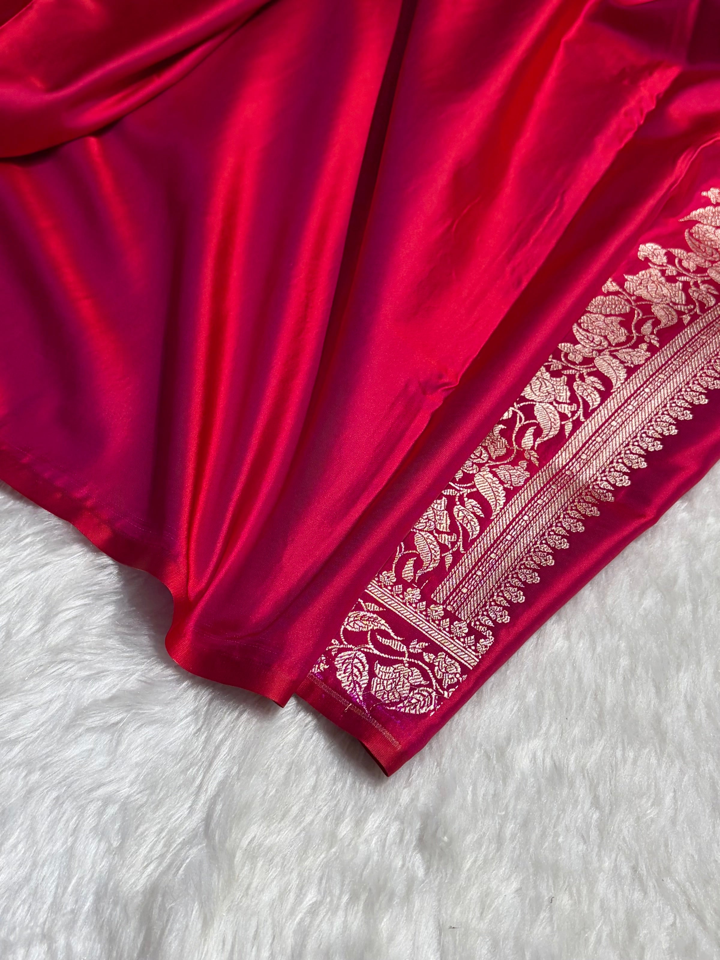 Reddish Magenta Boota With Floral Border Mashru Silk Saree MSM-92