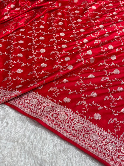 Red Shades Banarasi Jaal Pattern Floral Mashru Silk Saree