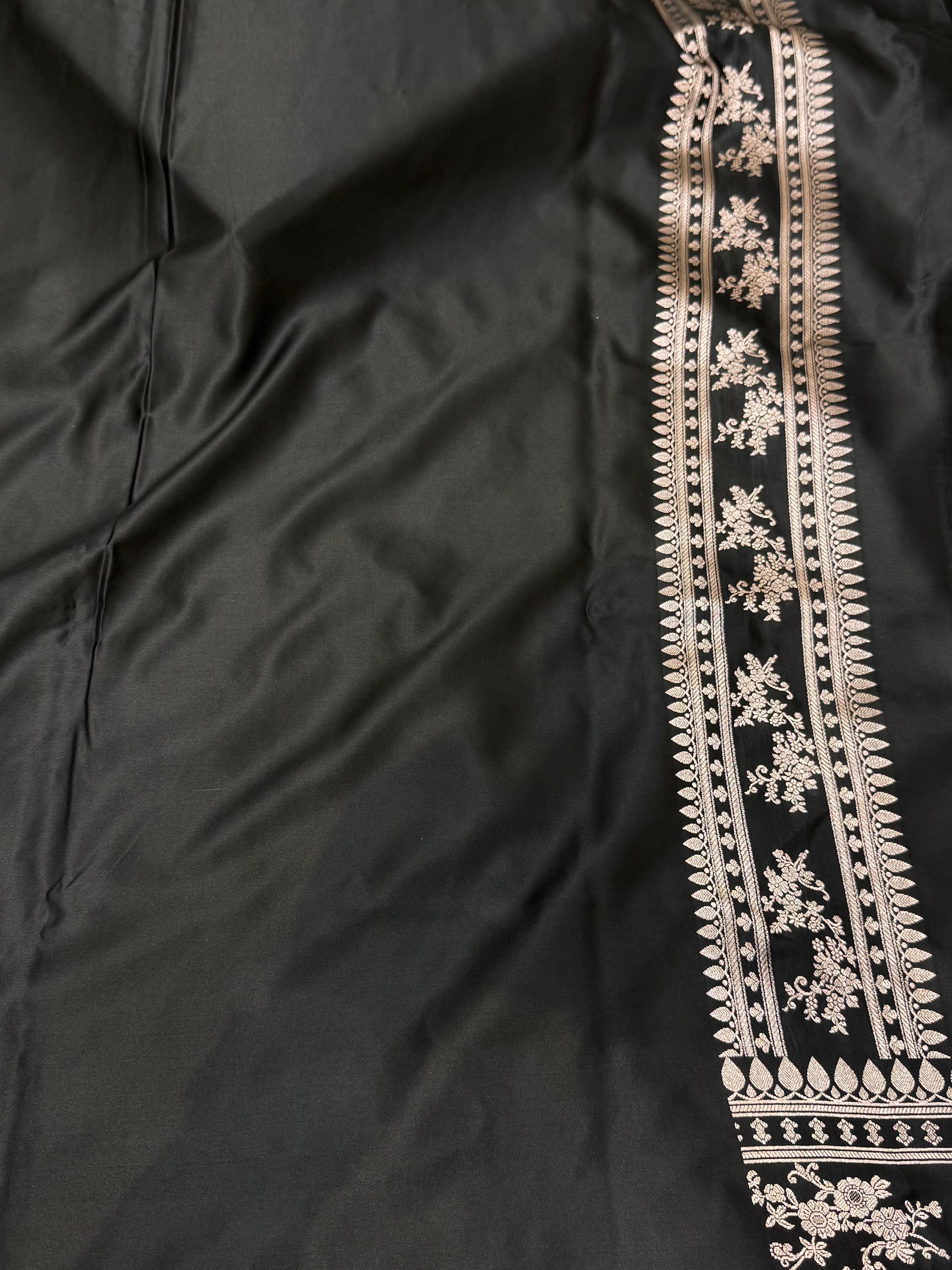 Black Shades Floral Boota Mashru Silk Saree