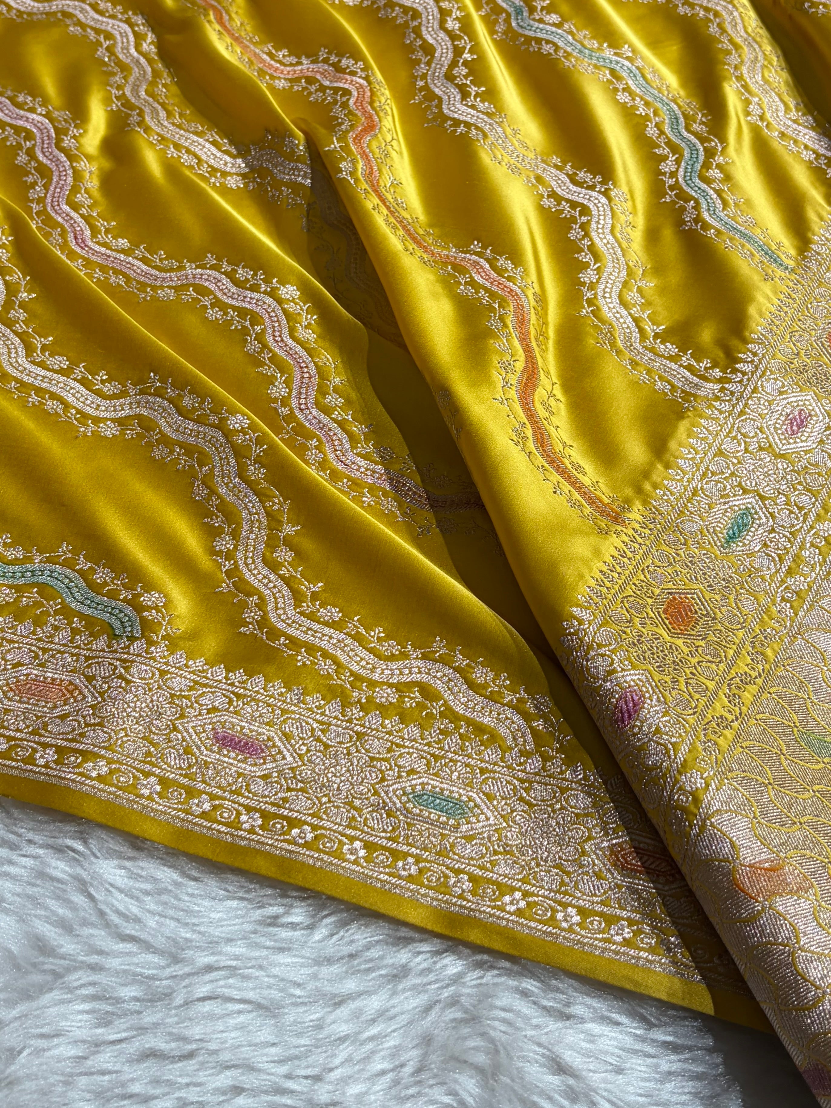 Banarasi Minakari Cross Pattern in Yellow Shades Mashru Silk Saree MCS93