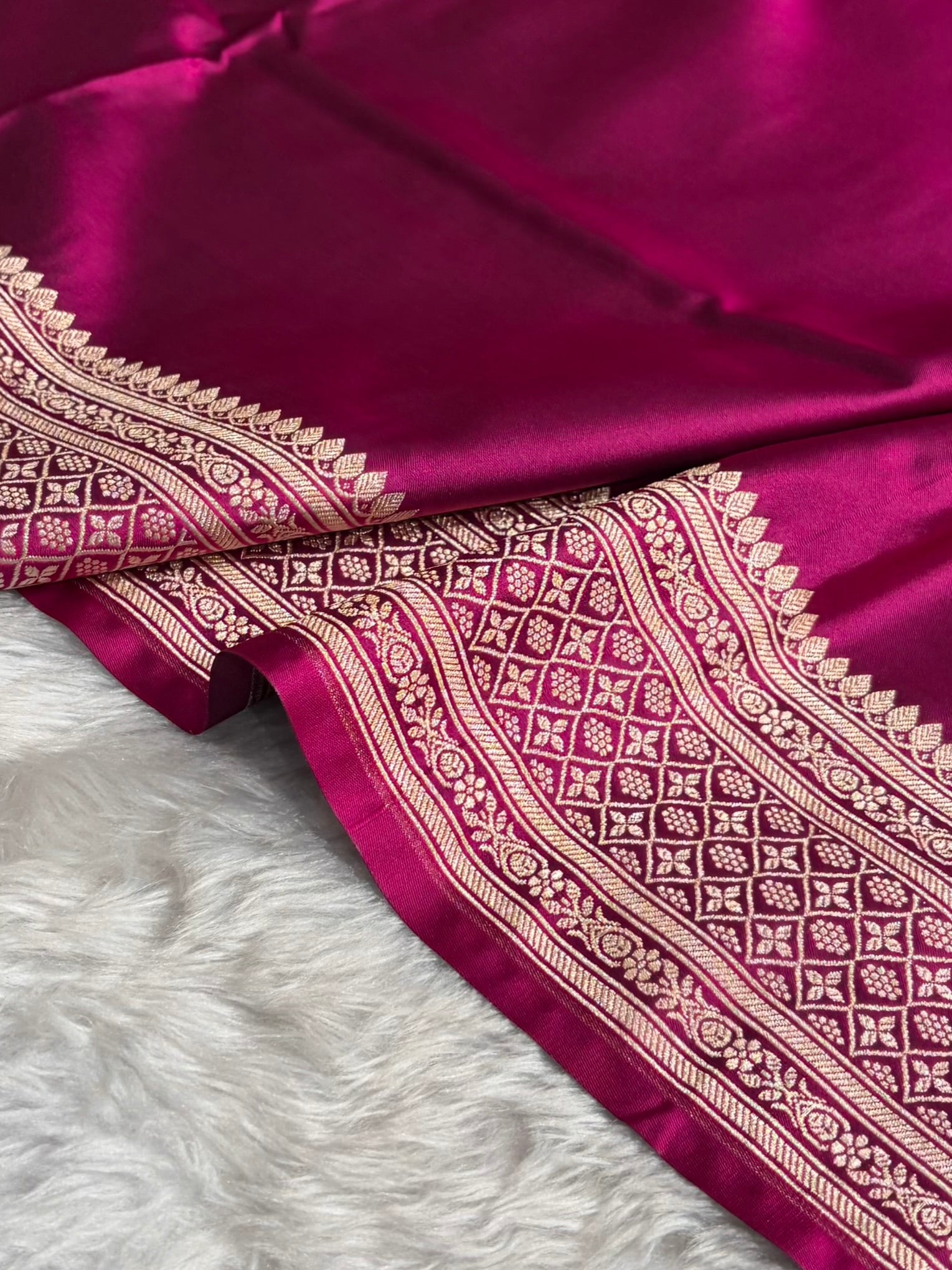 Banarasi Plain Wine Shades With Minakari Pallu Mashru Silk Saree MS82